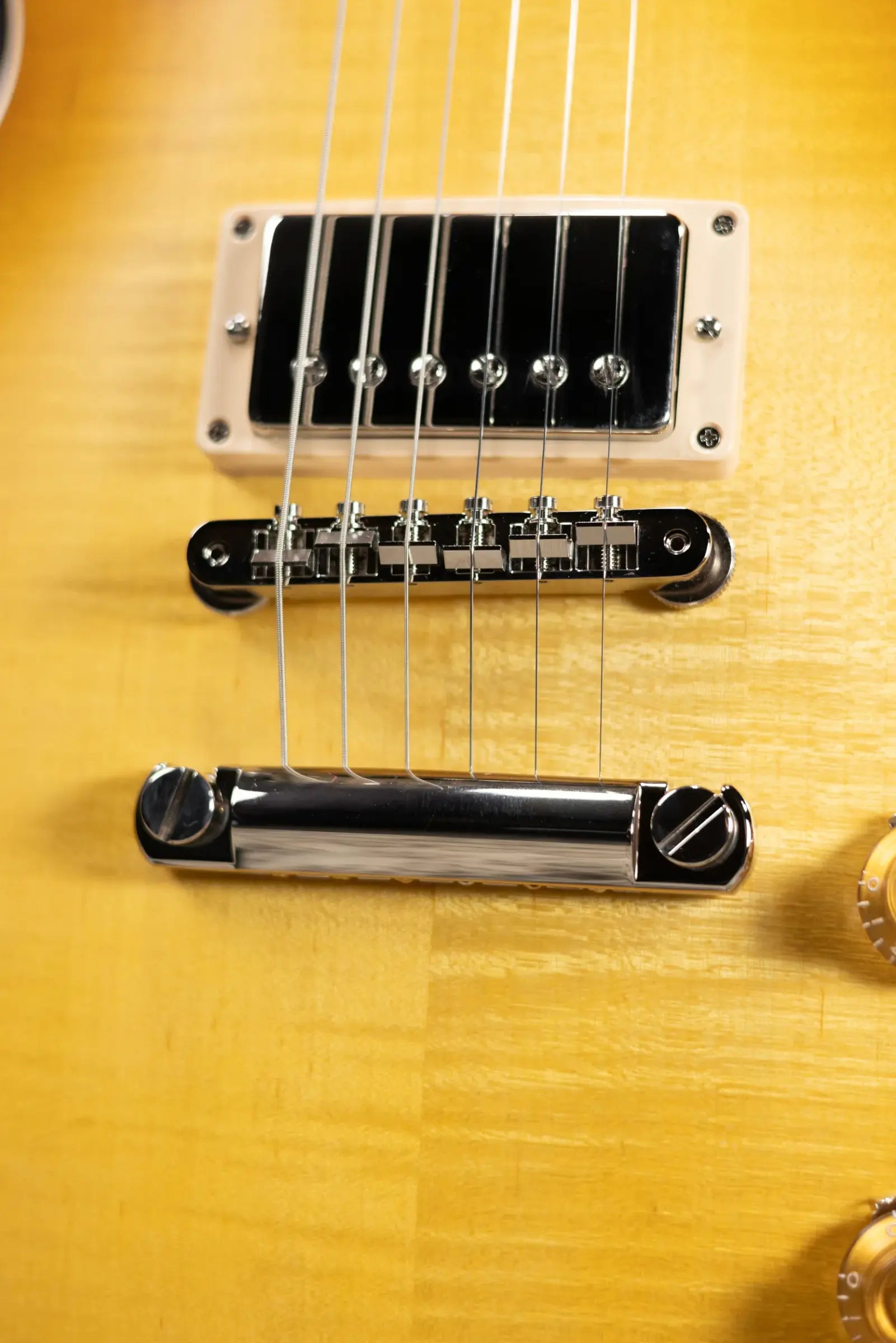 Gibson Les Paul Standard 50s Faded Electric Guitar - Vintage Honey Burst with Hardshell Case