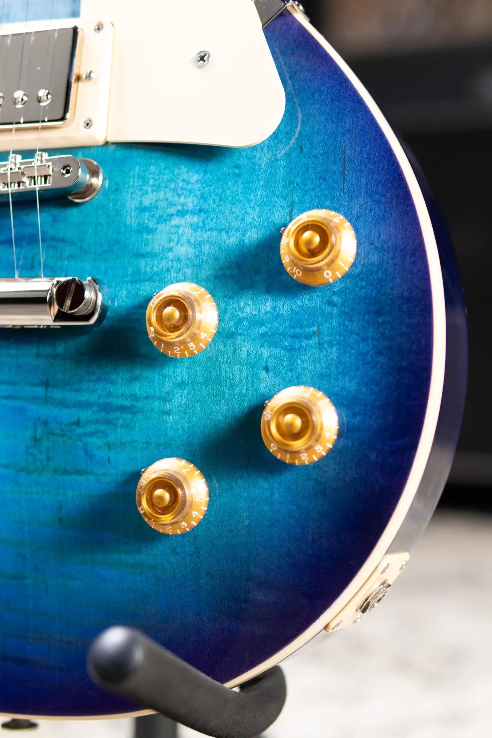 Gibson Les Paul Standard 50s Figured Top Electric Guitar - Blueberry Burst with Hardshell Case