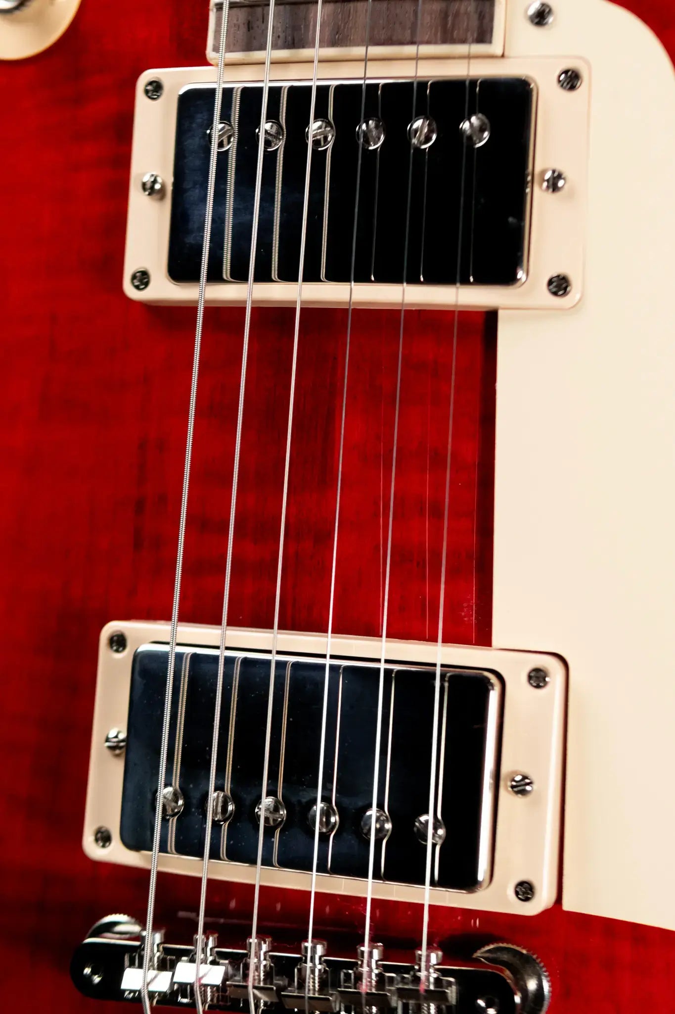 Gibson Les Paul Standard 50s Figured Top Electric Guitar - Sixties Cherry with Hardshell Case