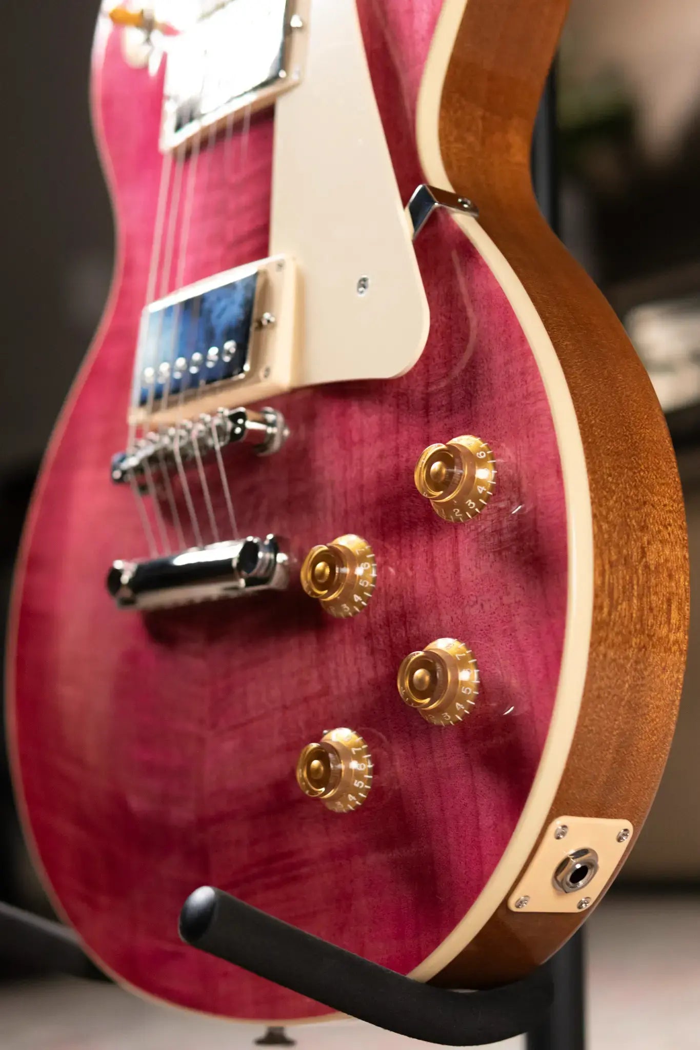 Gibson Les Paul Standard '50s Figured Top Electric Guitar - Translucent Fuchsia with Hardshell Case
