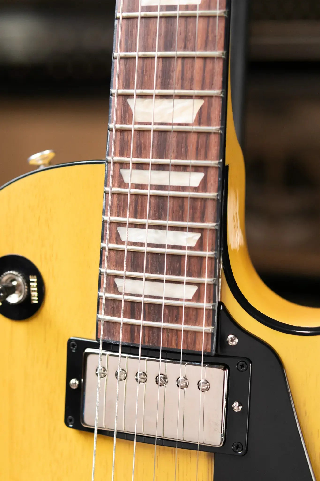 Gibson Les Paul Standard 50s Mahogany Top - TV Yellow with Hardshell Case