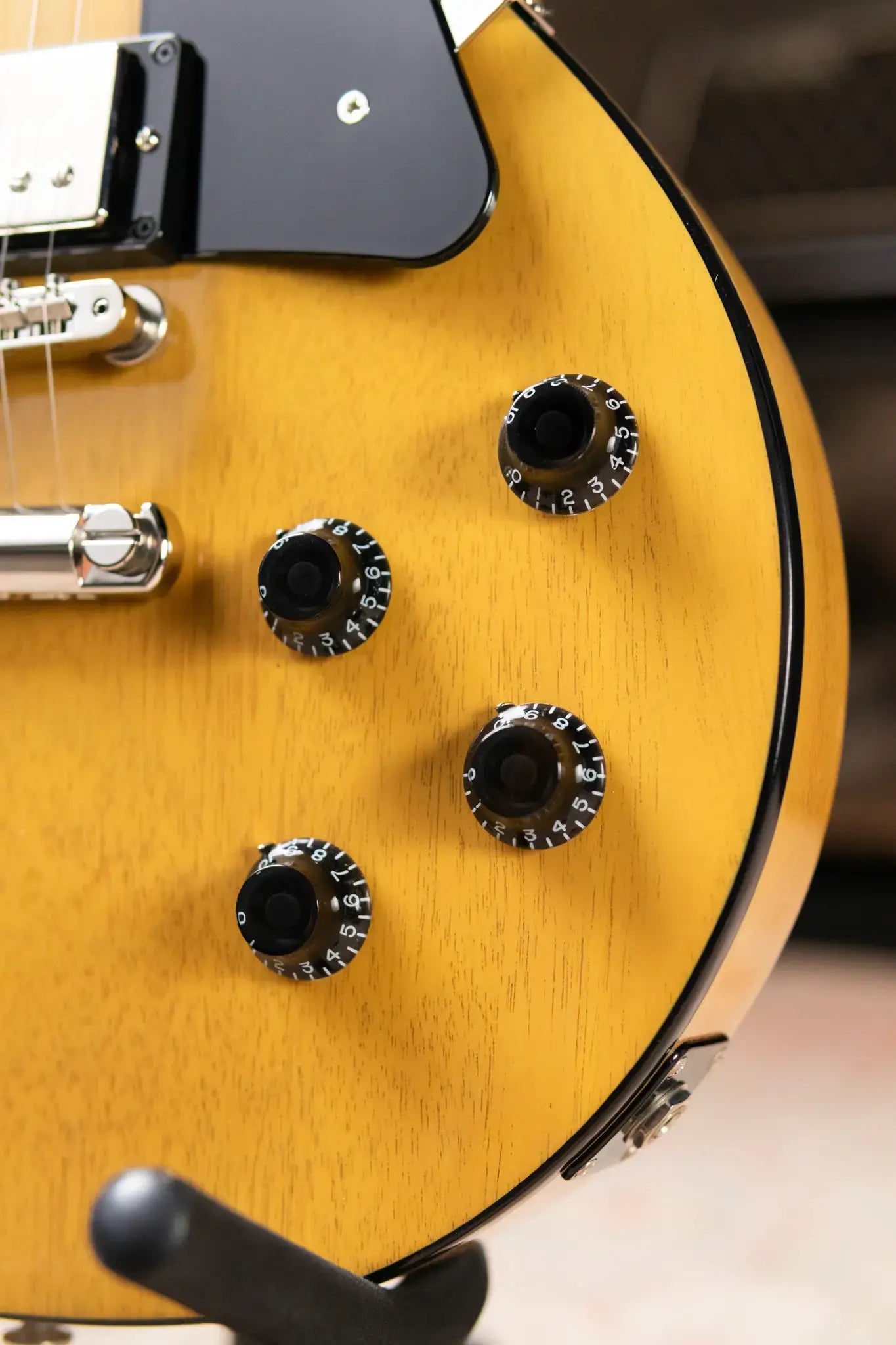 Gibson Les Paul Standard 50s Mahogany Top - TV Yellow with Hardshell Case