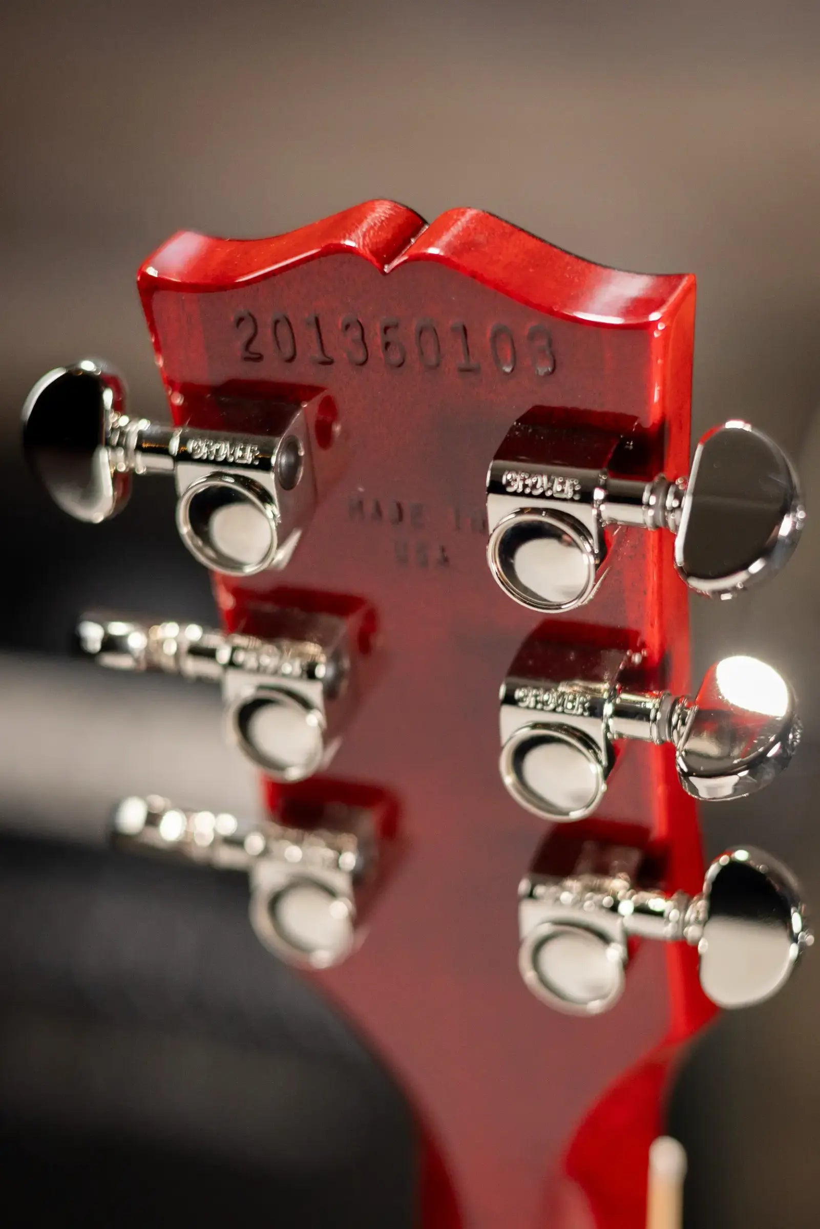 Gibson Les Paul Standard '60s Electric Guitar - Bourbon Burst with Hardshell Case