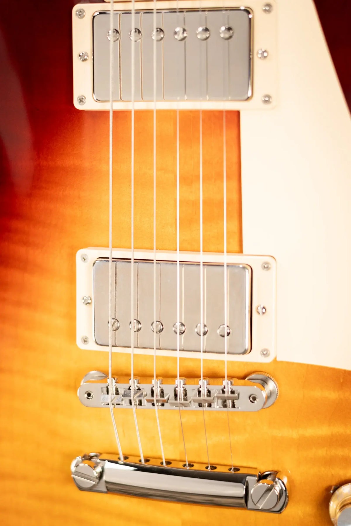 Gibson Les Paul Standard '60s Electric Guitar - Bourbon Burst with Hardshell Case