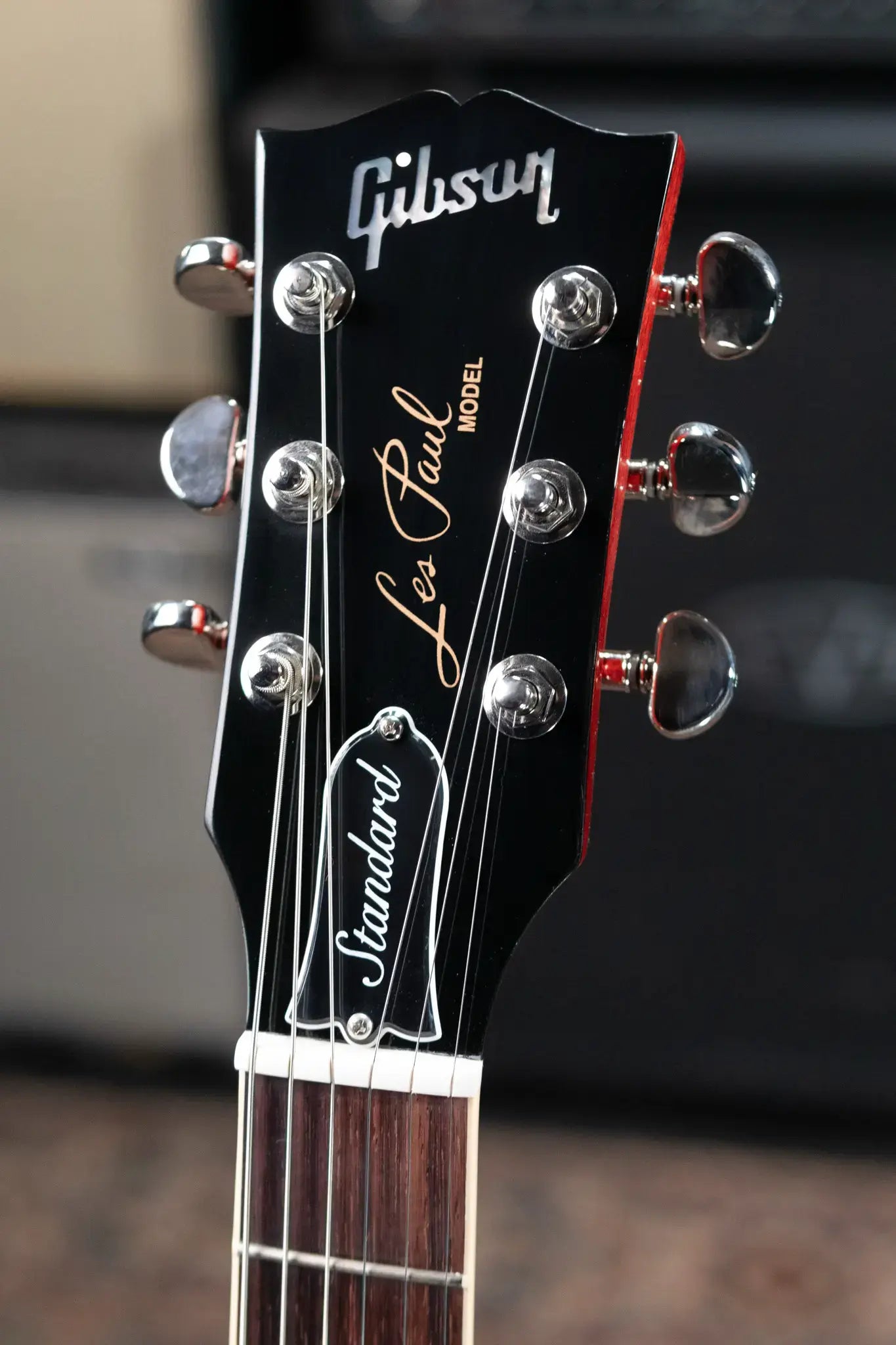 Gibson Les Paul Standard '60s Electric Guitar - Unburst with Hardshell Case
