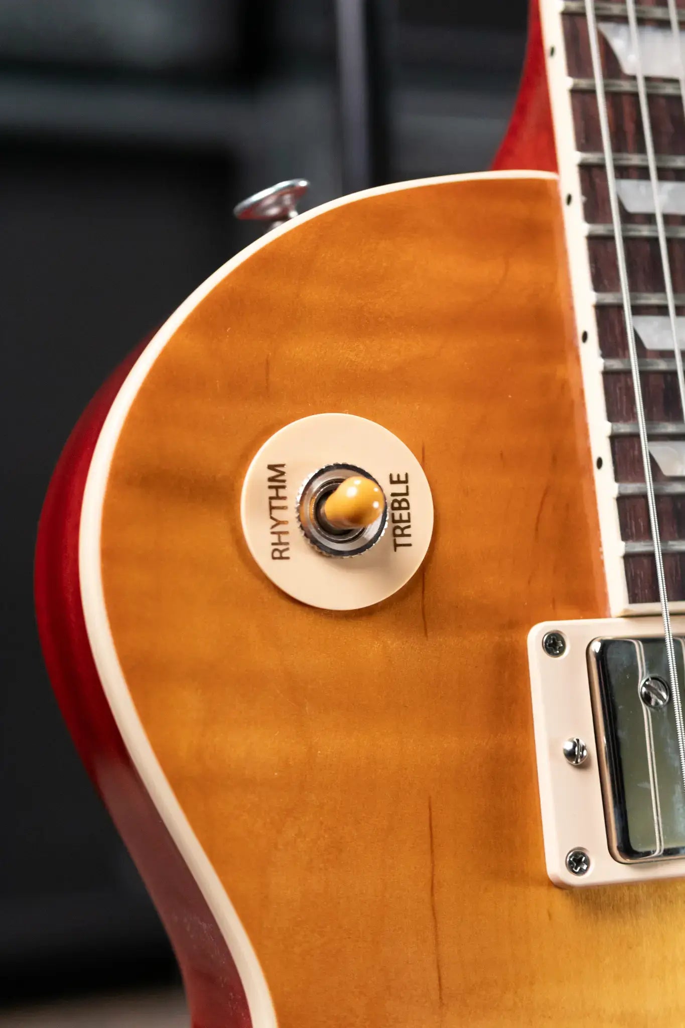 Gibson Les Paul Standard '60s Electric Guitar - Unburst with Hardshell Case