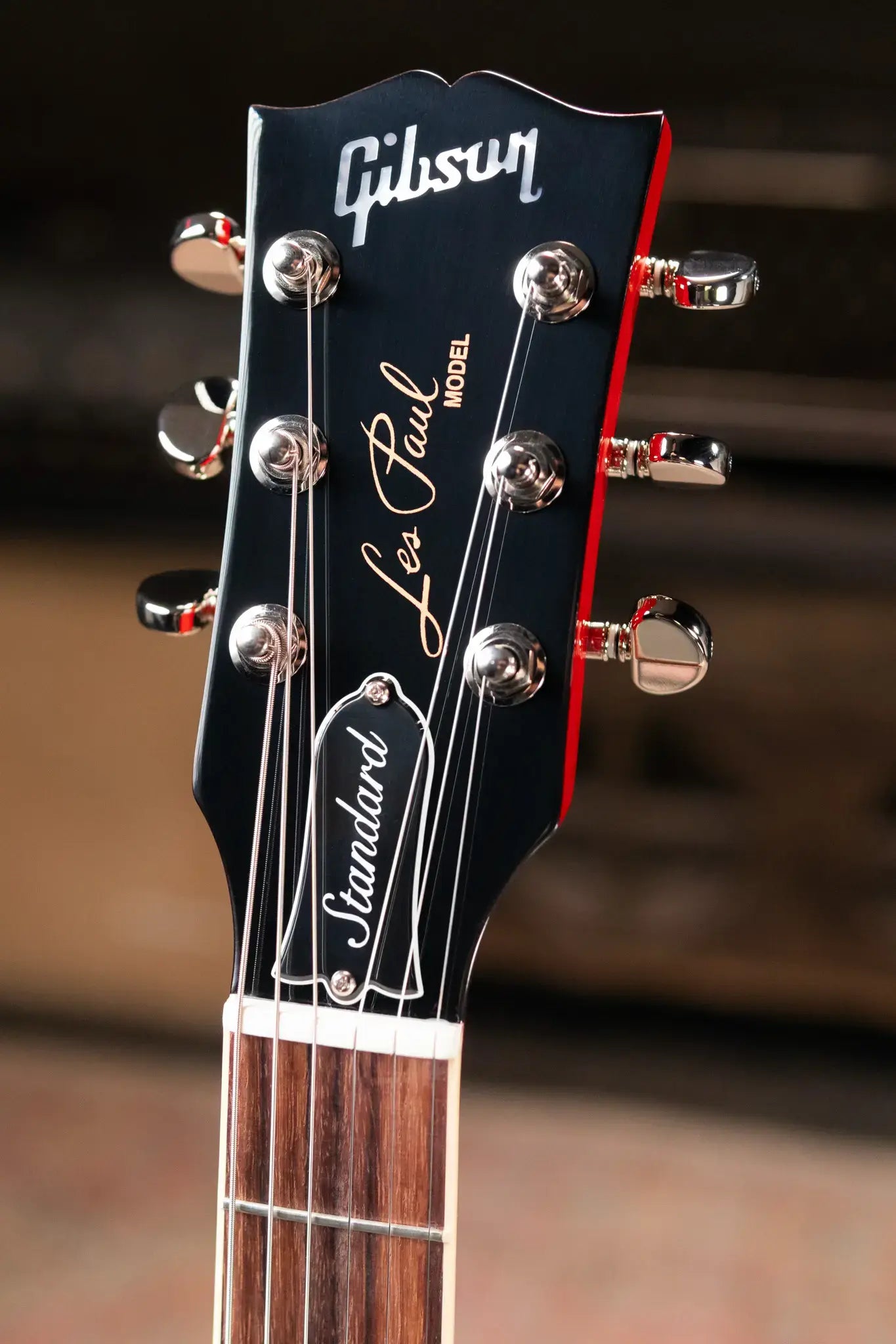 Gibson Les Paul Standard '60s Electric Guitar - Unburst with Hardshell Case