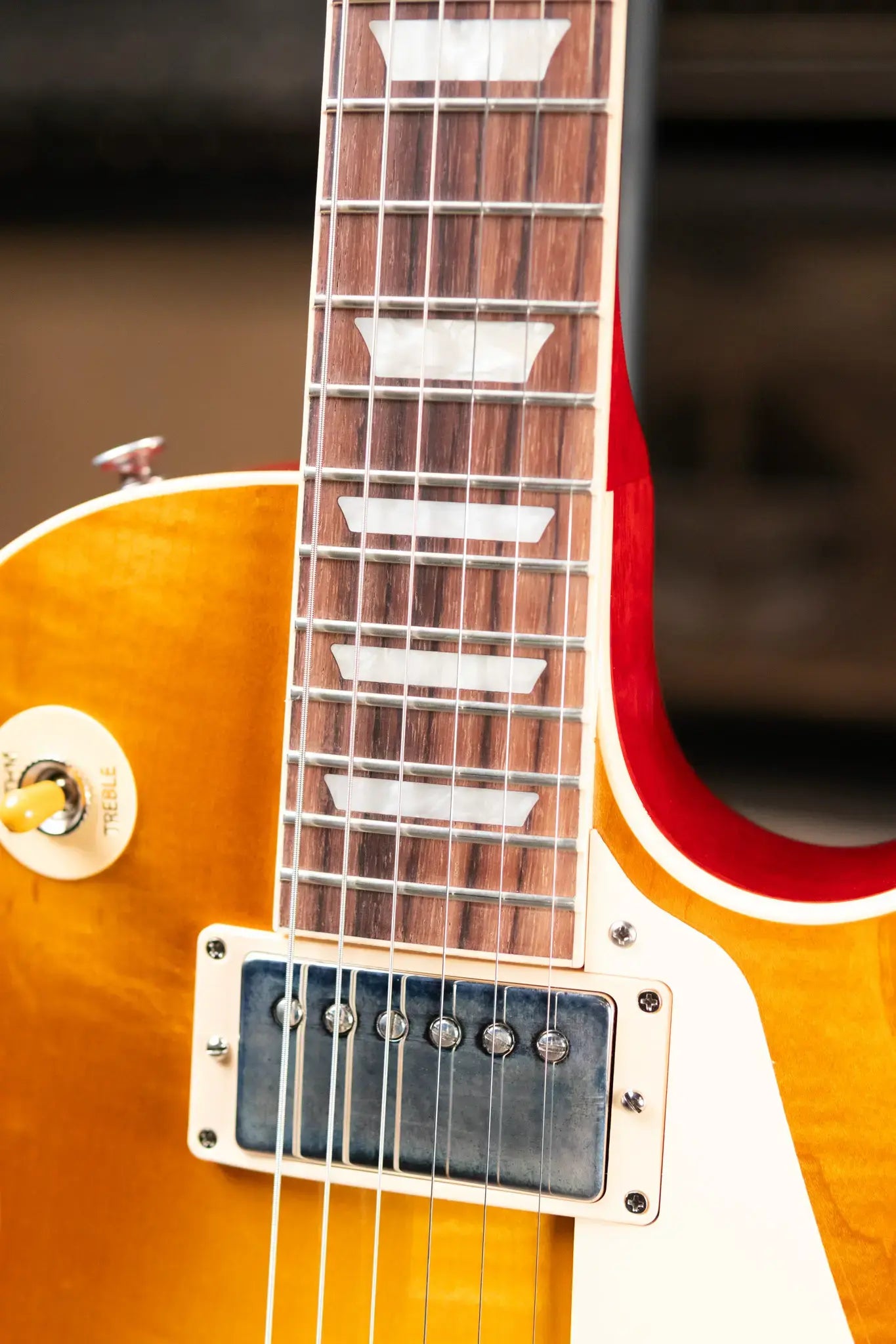 Gibson Les Paul Standard '60s Electric Guitar - Unburst with Hardshell Case