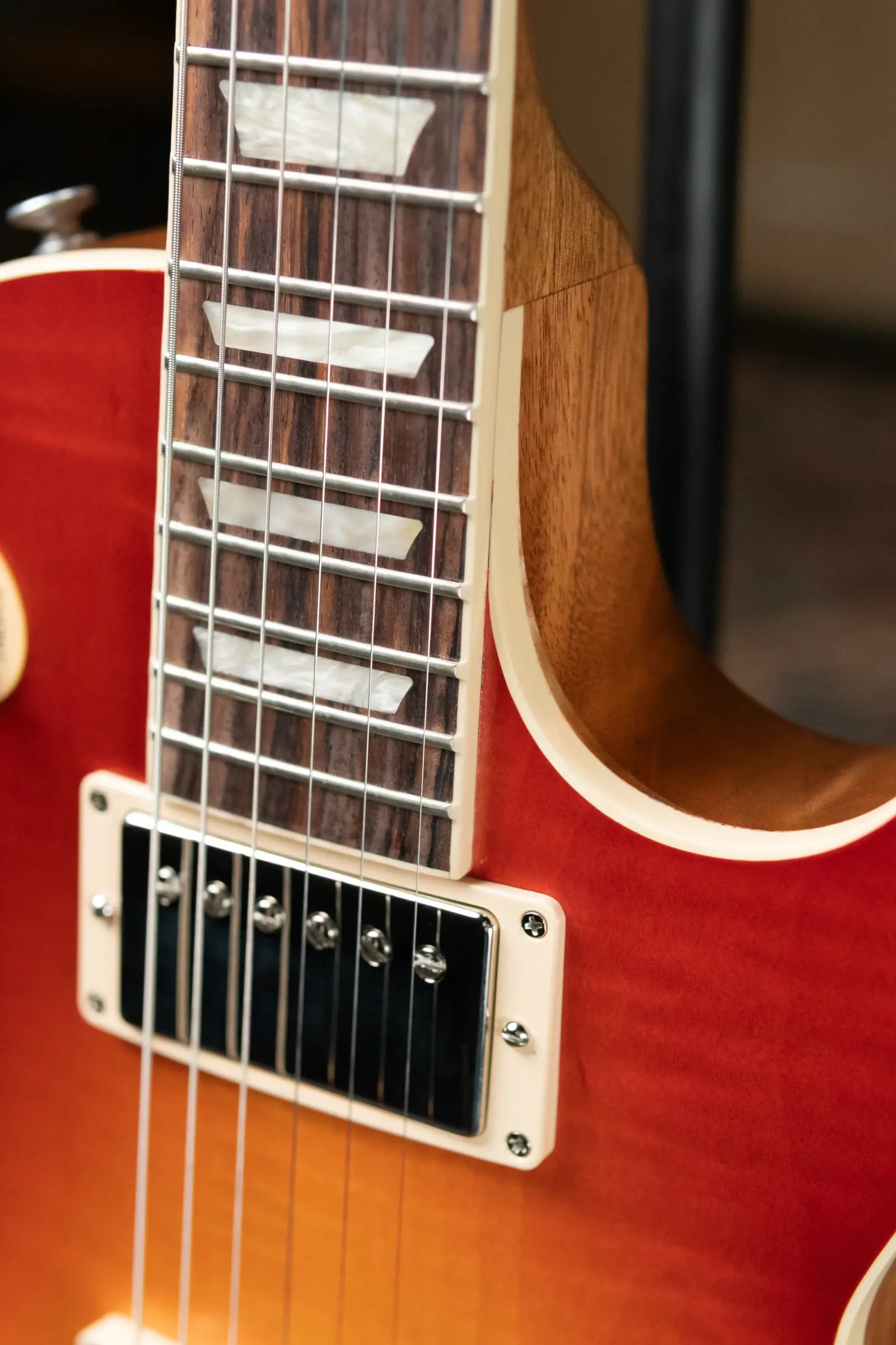 Gibson Les Paul Standard 60s Faded - Vintage Cherry Sunburst with Hardshell Case