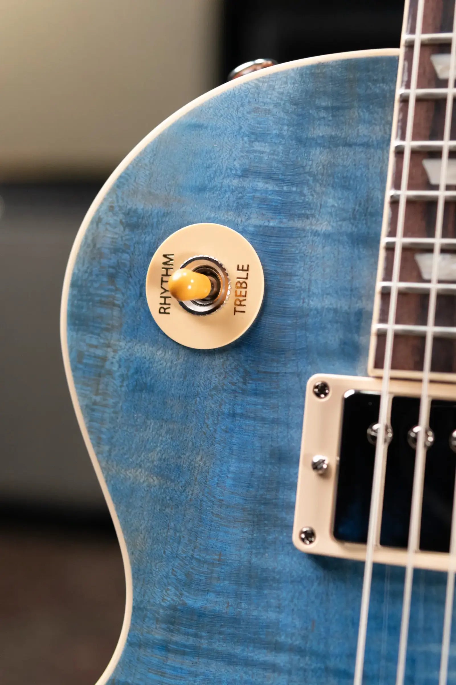 Gibson Les Paul Standard 60s Figured Top Electric Guitar - Ocean Blue with Hardshell Case