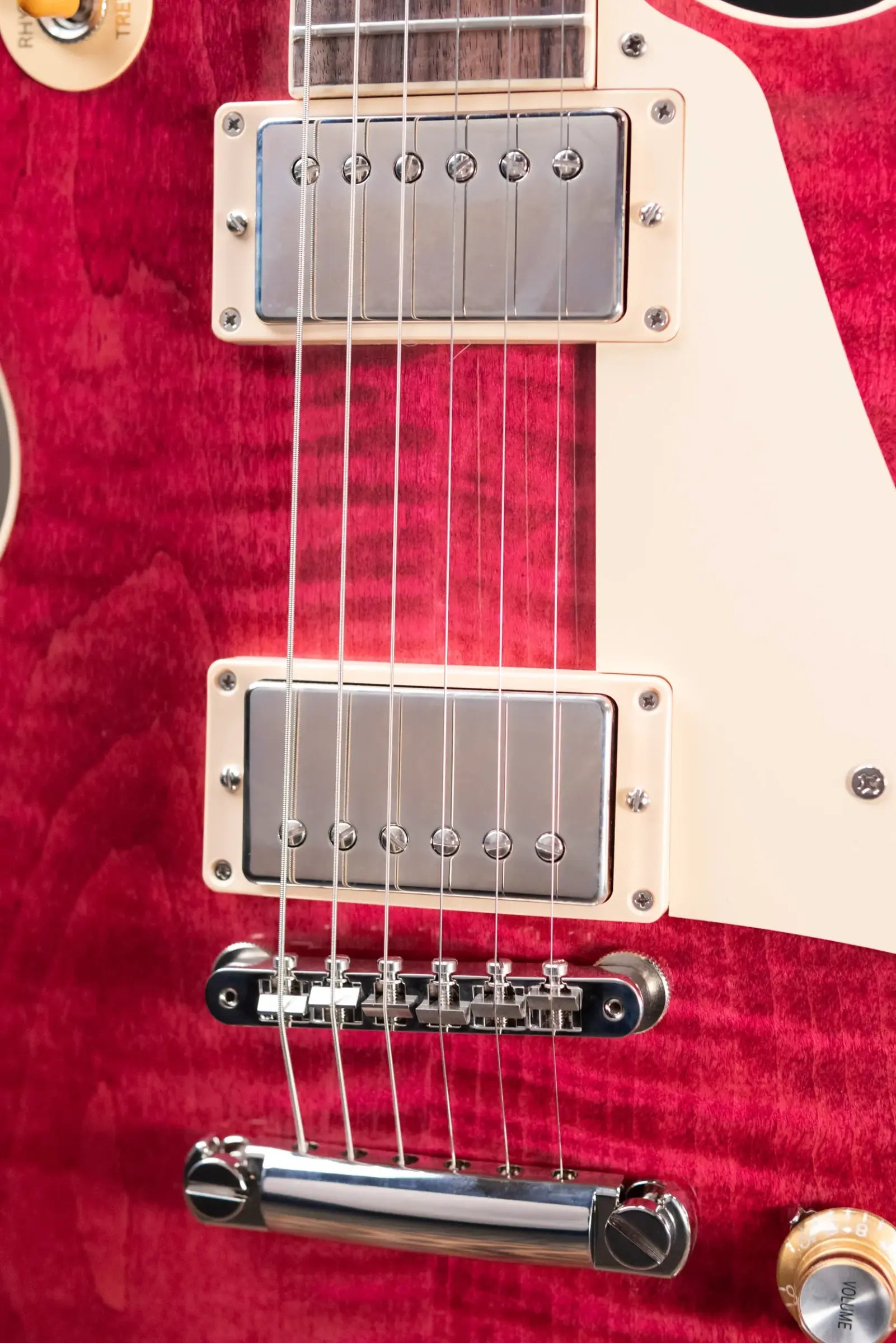 Gibson Les Paul Standard '60s Figured Top Electric Guitar - Translucent Fuchsia with Hardshell Case