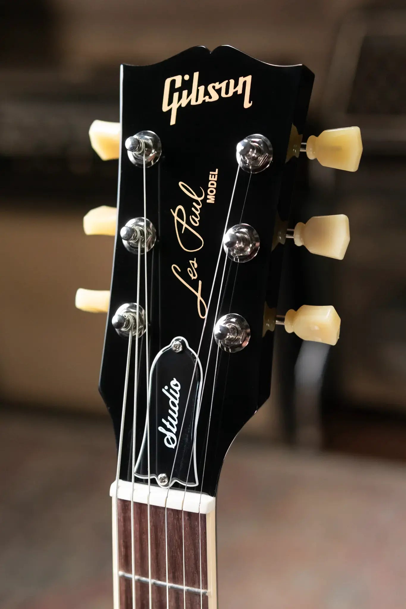 Gibson Les Paul Studio - Ebony with Gig Bag