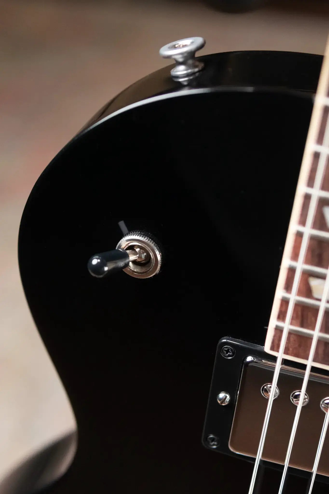 Gibson Les Paul Studio - Ebony with Gig Bag