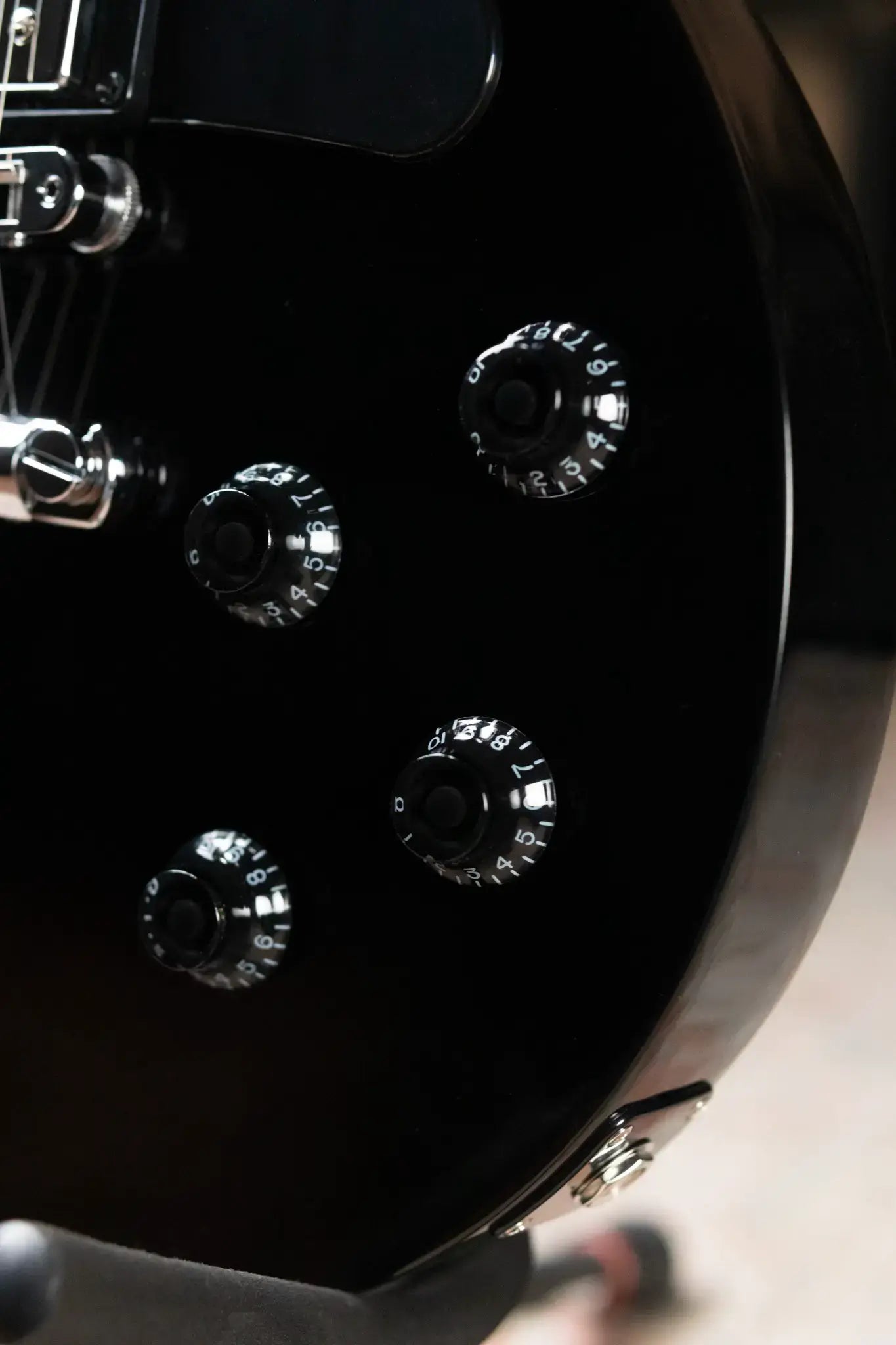 Gibson Les Paul Studio - Ebony with Gig Bag