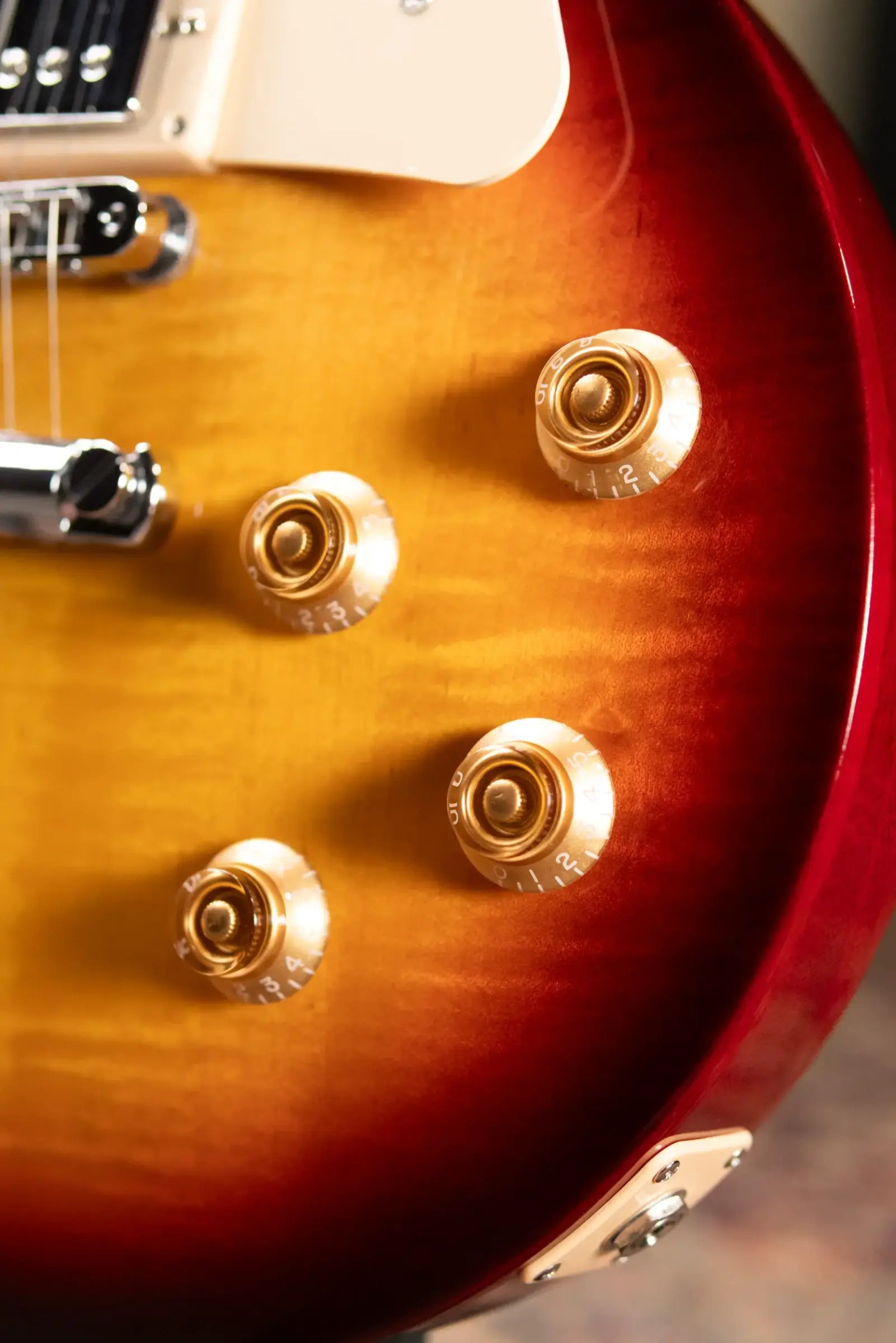 Gibson Les Paul Studio Session Electric Guitar - Bourbon Burst with Gig Bag - Floor Model