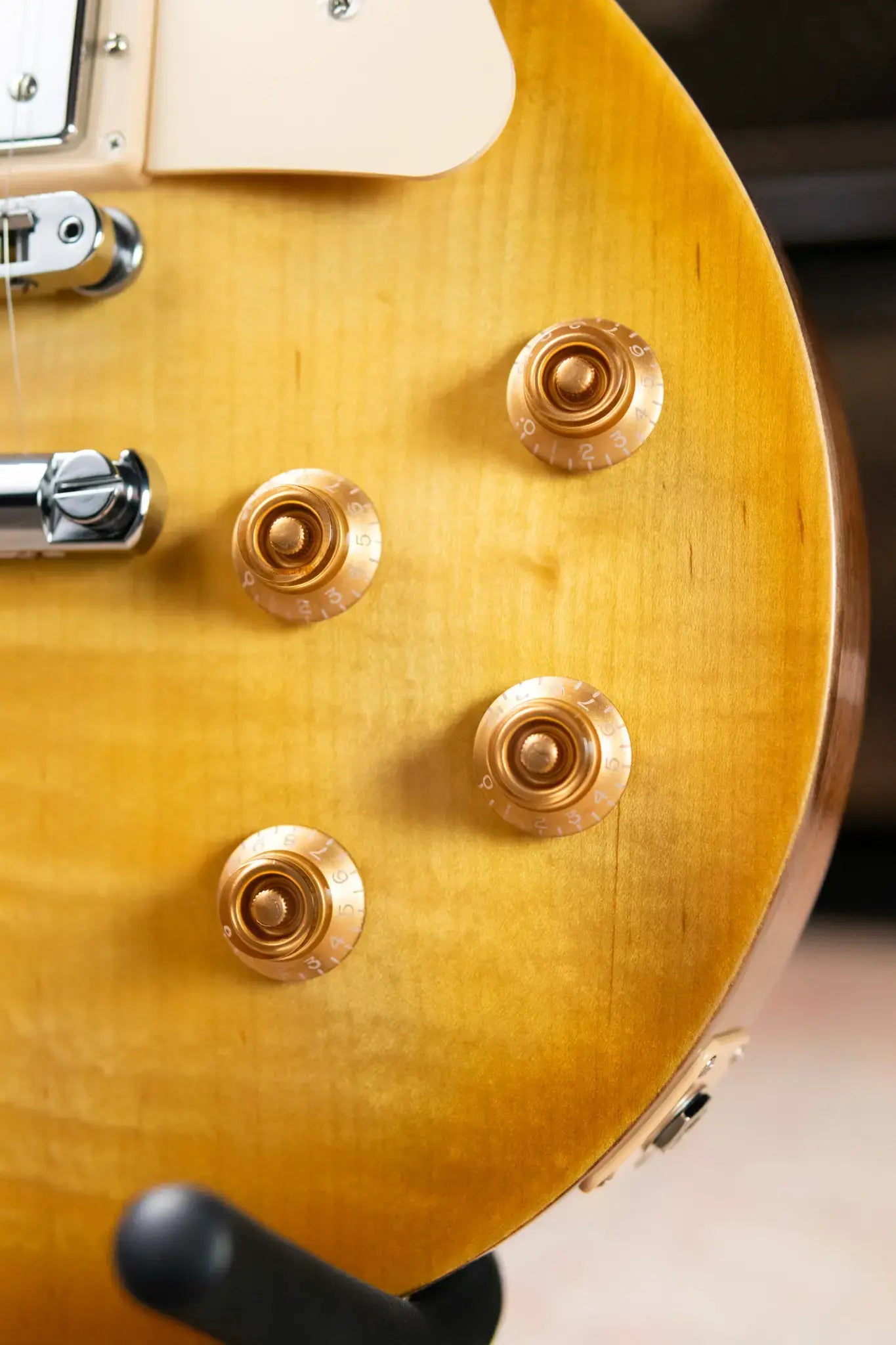 Gibson Les Paul Studio Session Electric Guitar - Honeyburst with Gig Bag