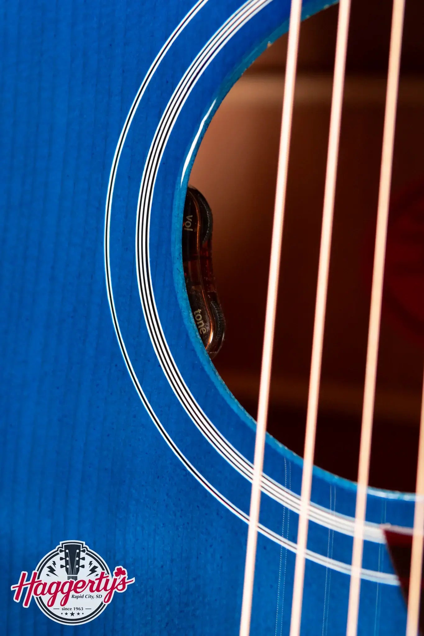 Gibson Miranda Lambert Bluebird Signature Acoustic/Electric Guitar - Bluebonnet with Hardshell Case