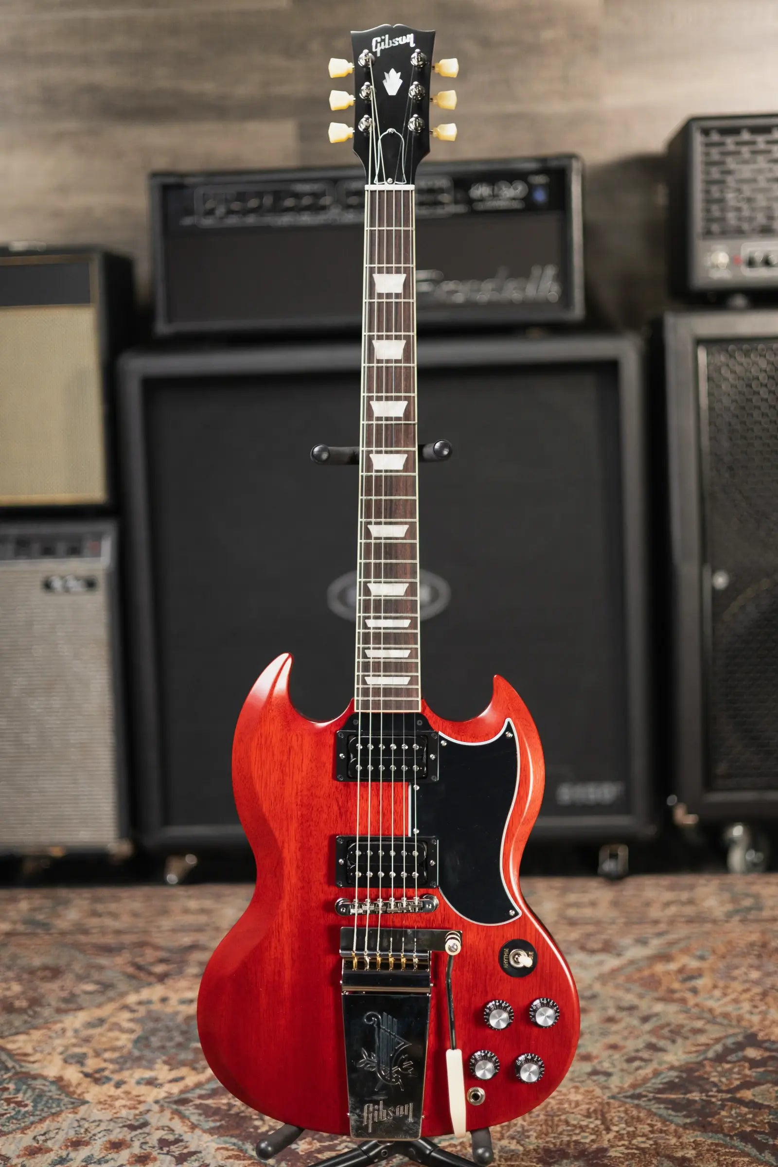 Gibson SG Standard '61 Faded Maestro Vibrola Electric Guitar - Vintage Cherry with Hardshell Case