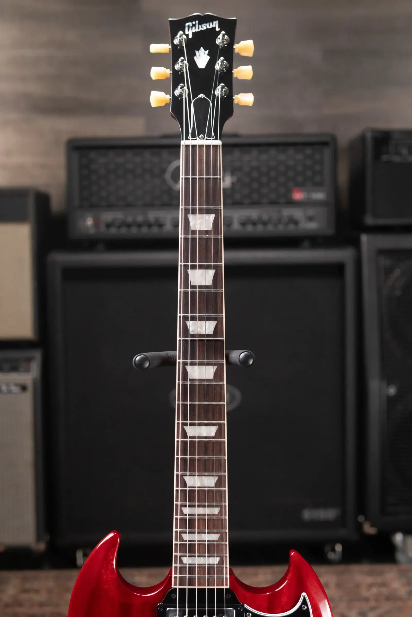Gibson SG Standard '61 Maestro Vibrola Electric Guitar - Vintage Cherry with Hardshell Case