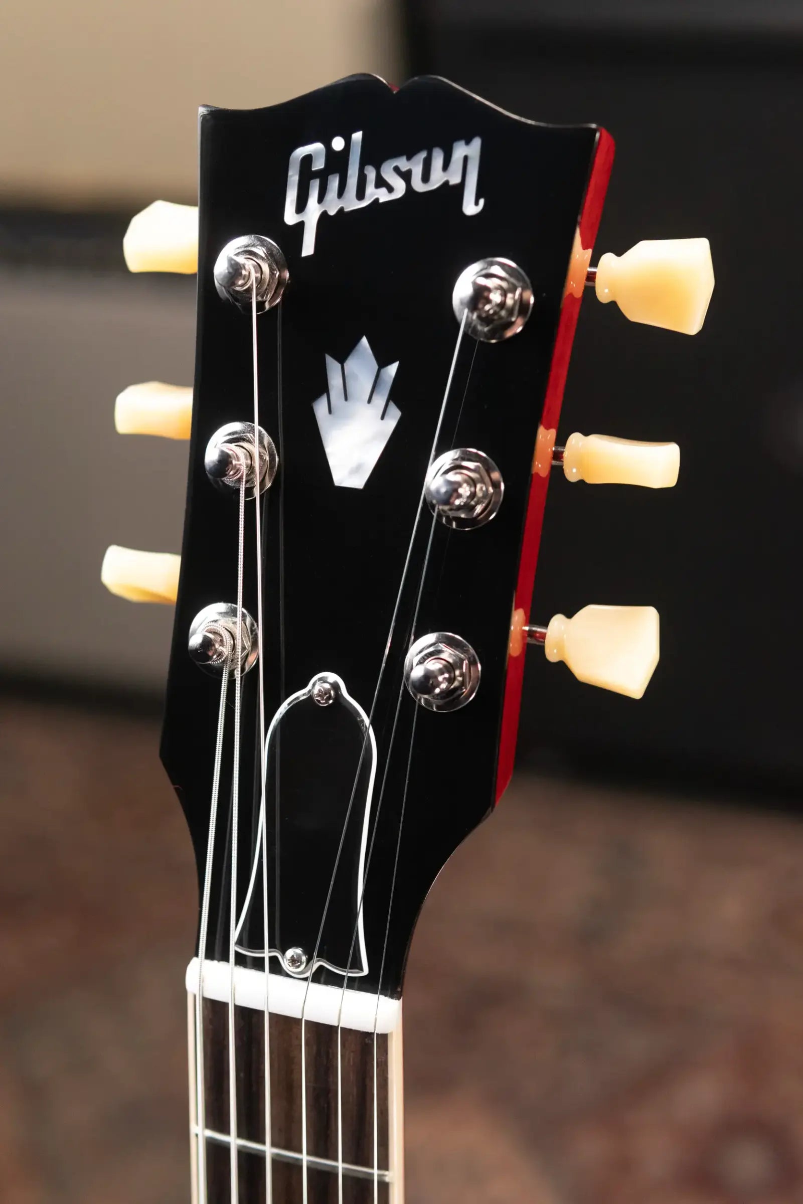 Gibson SG Standard '61 Maestro Vibrola Electric Guitar - Vintage Cherry with Hardshell Case