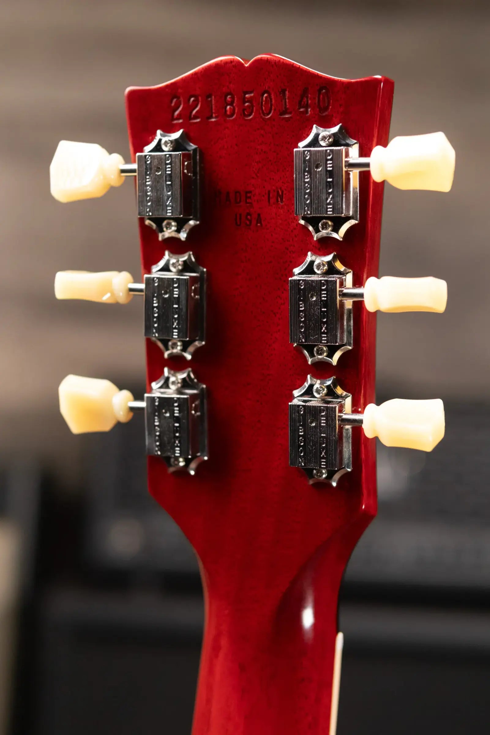 Gibson SG Standard '61 Maestro Vibrola Electric Guitar - Vintage Cherry with Hardshell Case