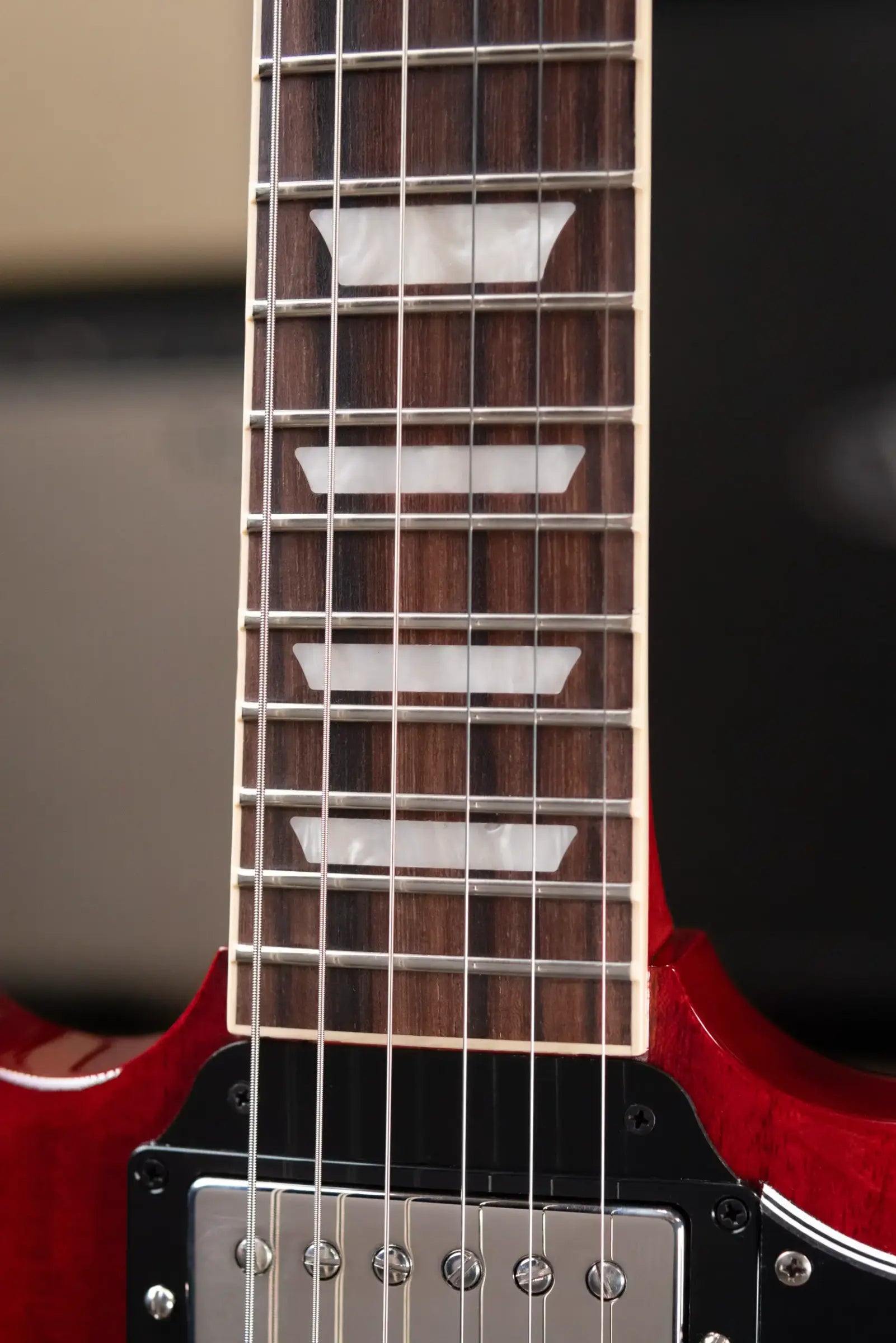 Gibson SG Standard '61 Maestro Vibrola Electric Guitar - Vintage Cherry with Hardshell Case