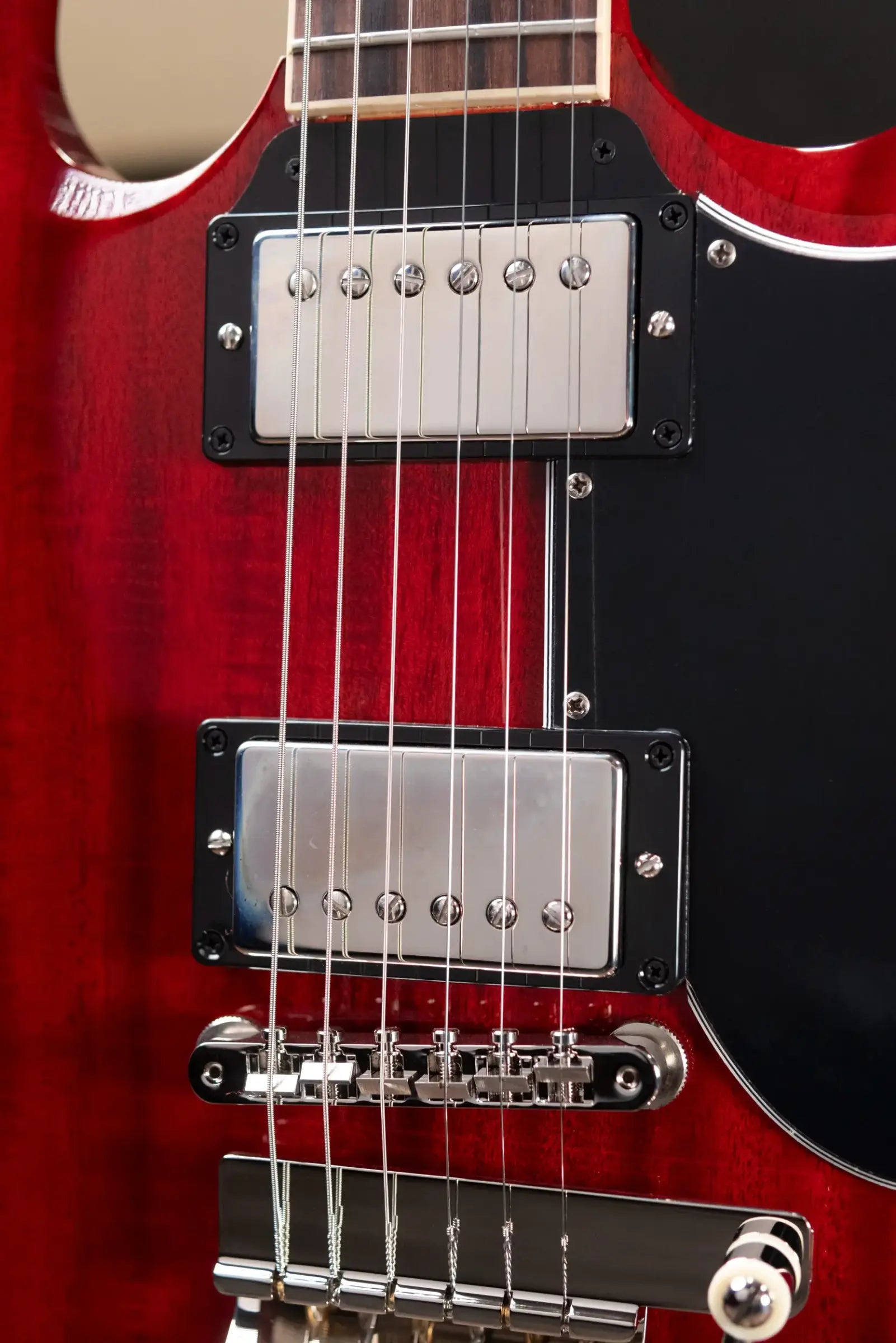 Gibson SG Standard '61 Maestro Vibrola Electric Guitar - Vintage Cherry with Hardshell Case