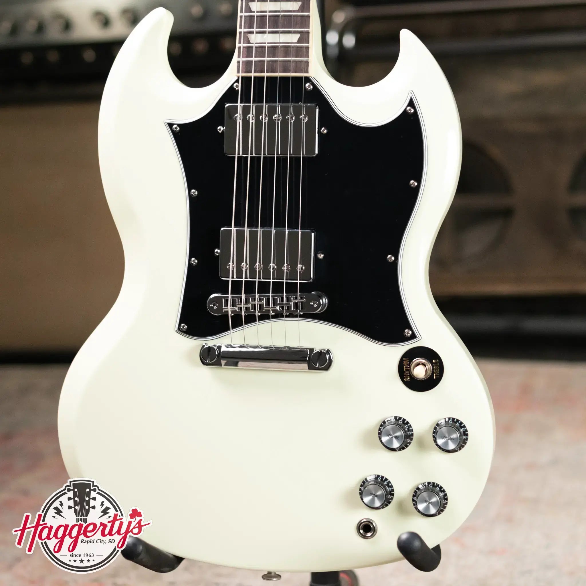 (Blemish, Reshoot as floor model?) Gibson SG Standard Electric Guitar - Classic White with Gig Bag