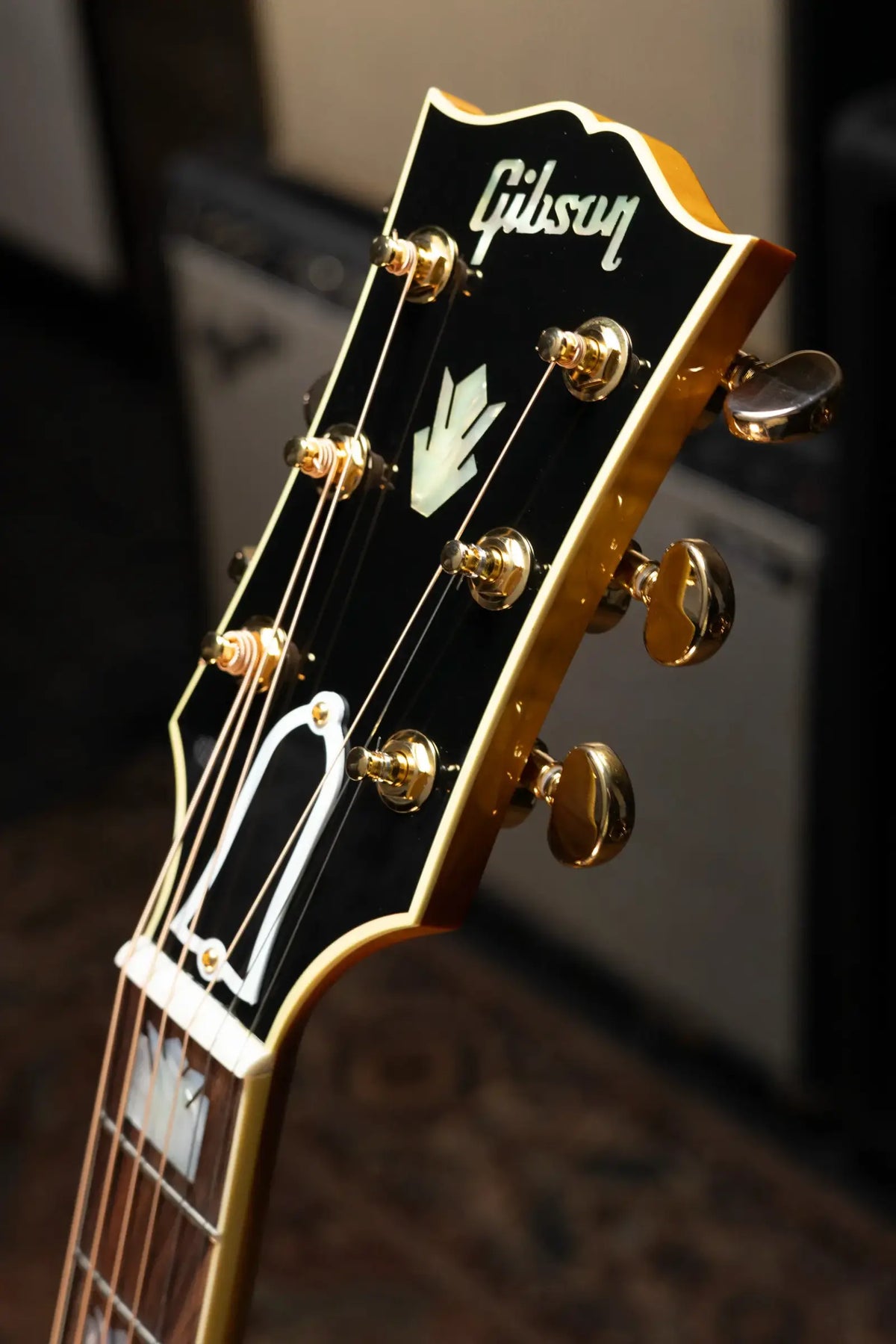 Gibson SJ-200 60s Original Jumbo Acoustic/Electric Guitar - Heritage Cherry Sunburst with Hardshell Case - Demo