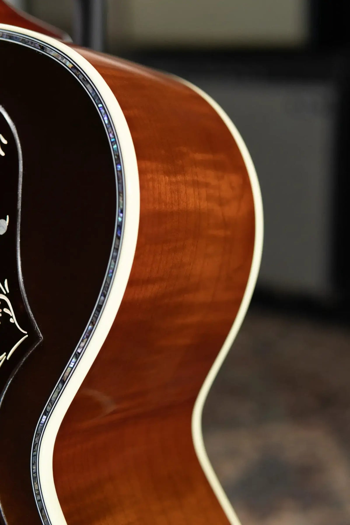 Gibson SJ-200 Anniversary Limited Edition (1 of 100) Acoustic/Electric Guitar - Cremona Burst with Hardshell Case