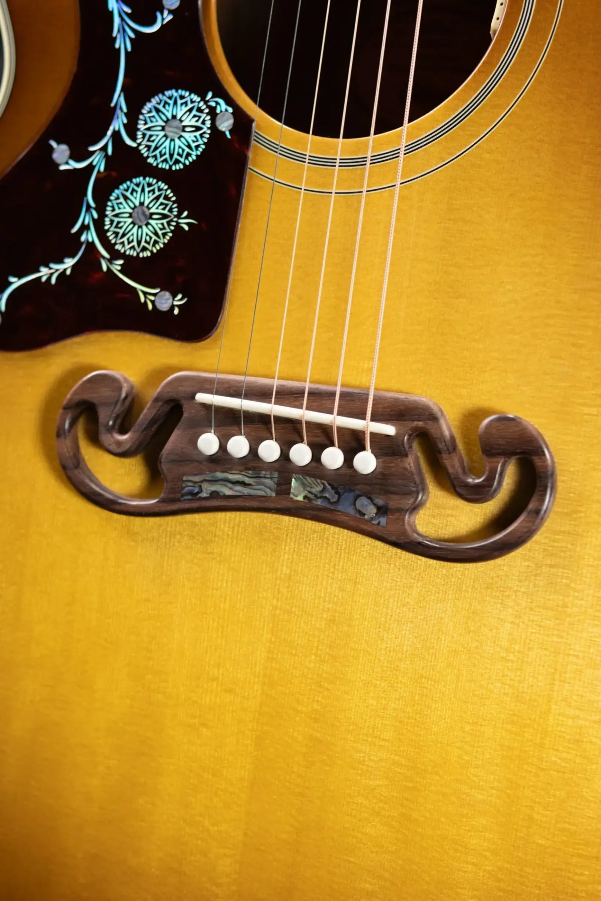 Gibson SJ-200 Elegant Koa Left-Handed Jumbo Acoustic/Electric Guitar - Honey Burst with Hardshell Case
