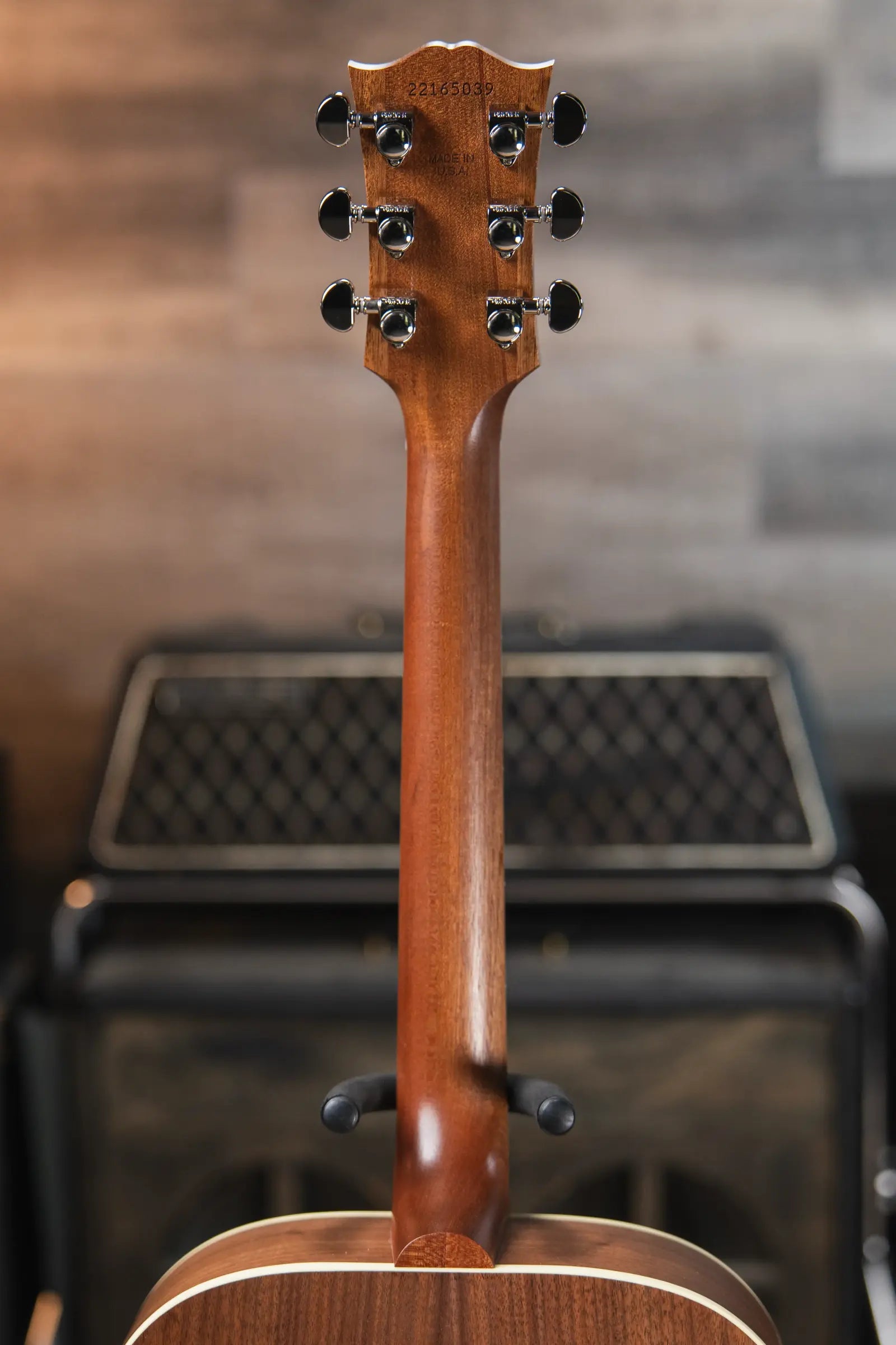 Gibson SJ-200 Studio Walnut Jumbo Acoustic/Electric Guitar - Natural with Hardshell Case