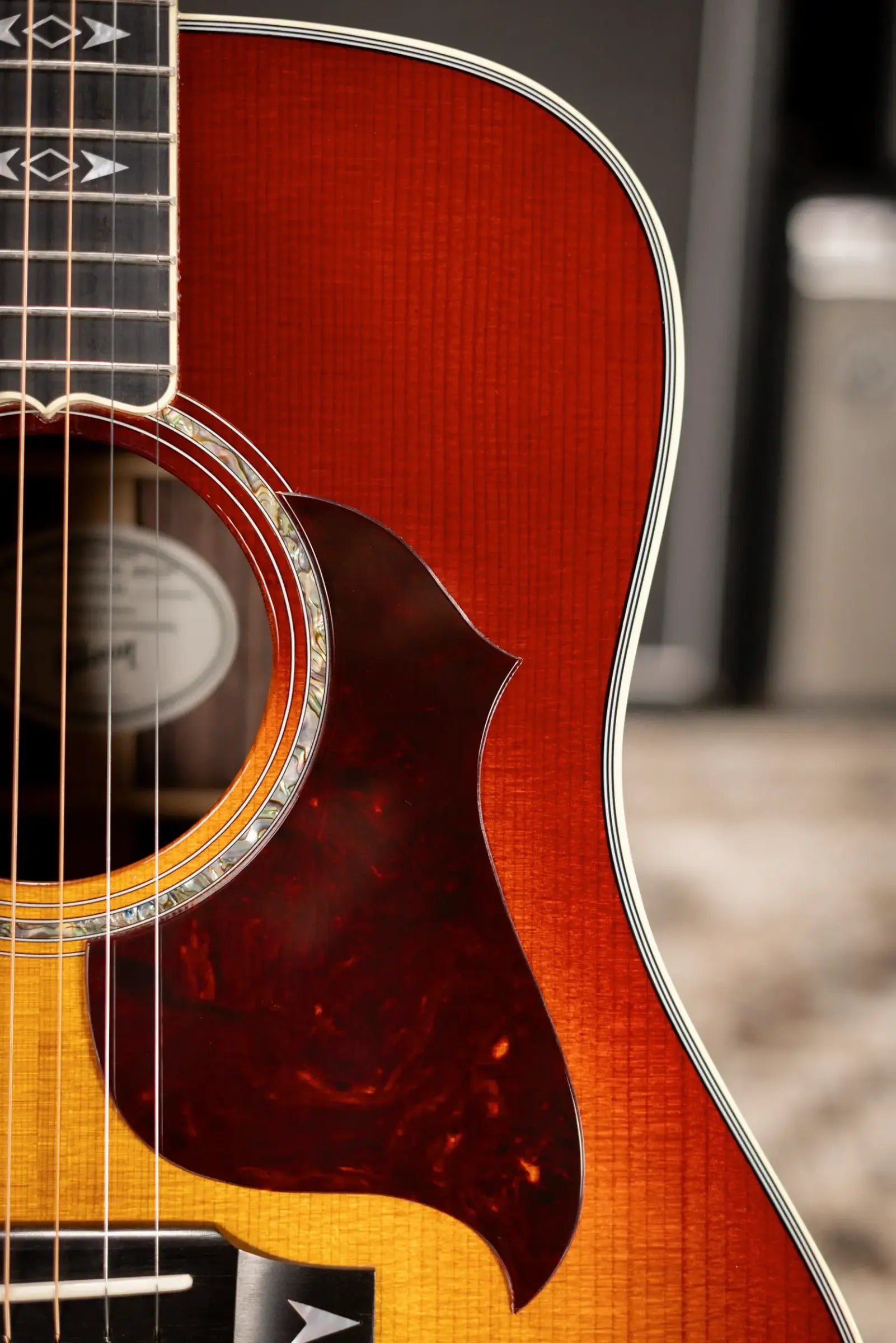 Gibson Songwriter Recording Artist Acoustic / Electric Guitar - Rosewood Burst with Hardshell Case