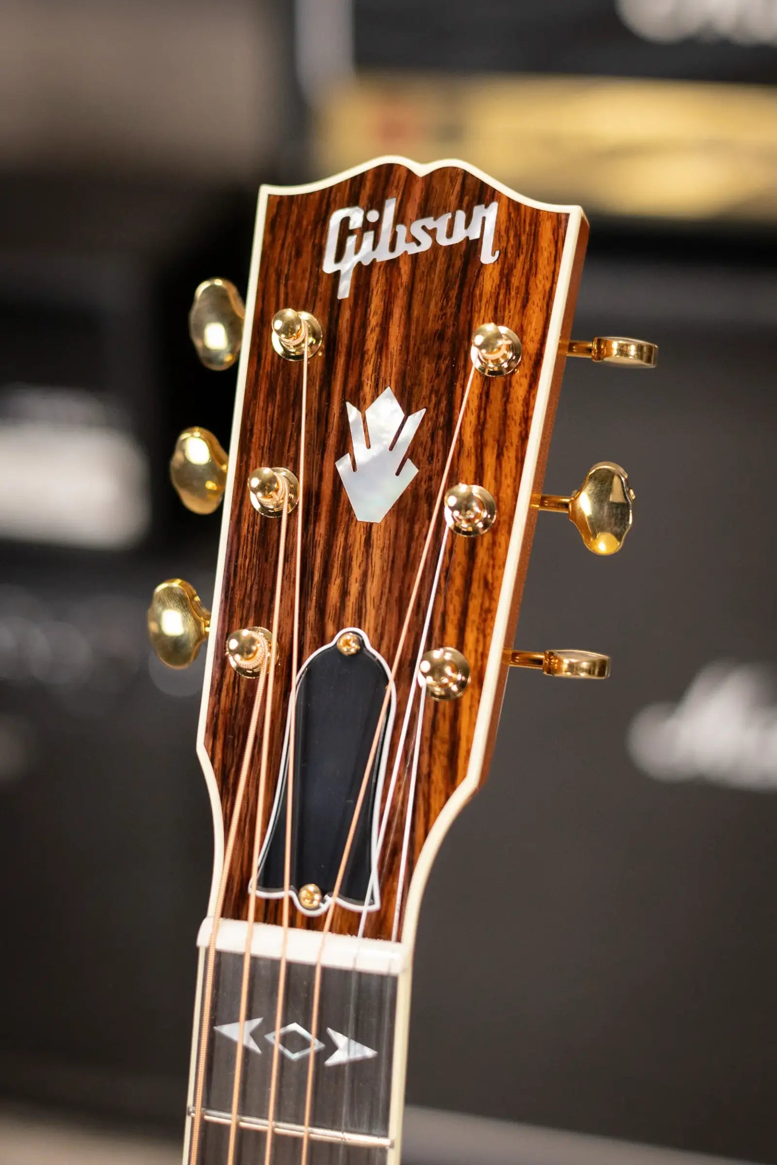 Gibson Songwriter Recording Artist EC Acoustic / Electric Guitar - Antique Natural with Hardshell Case