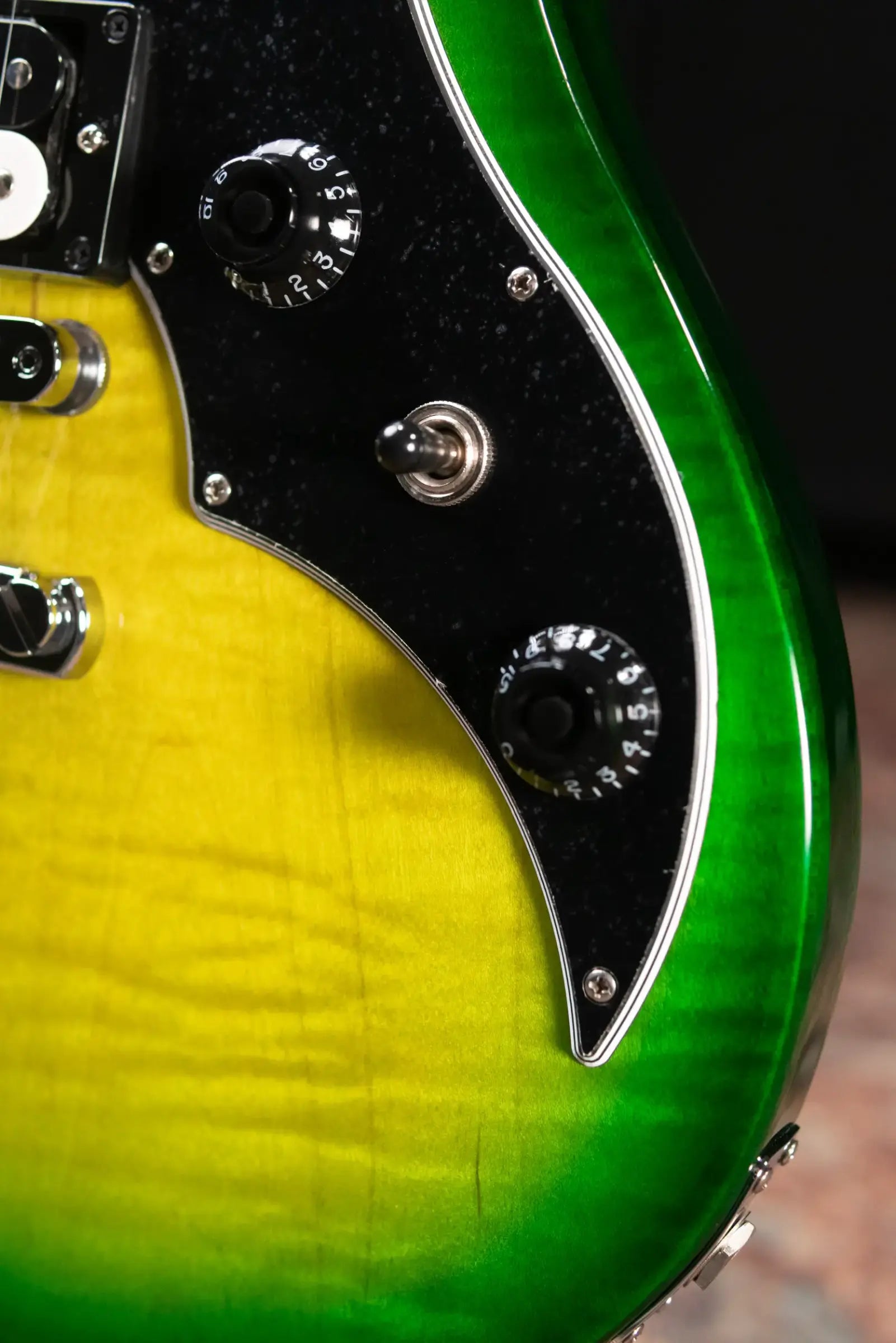 Gibson Victory Figured Top Electric Guitar - Iguana Burst with Hardshell Case