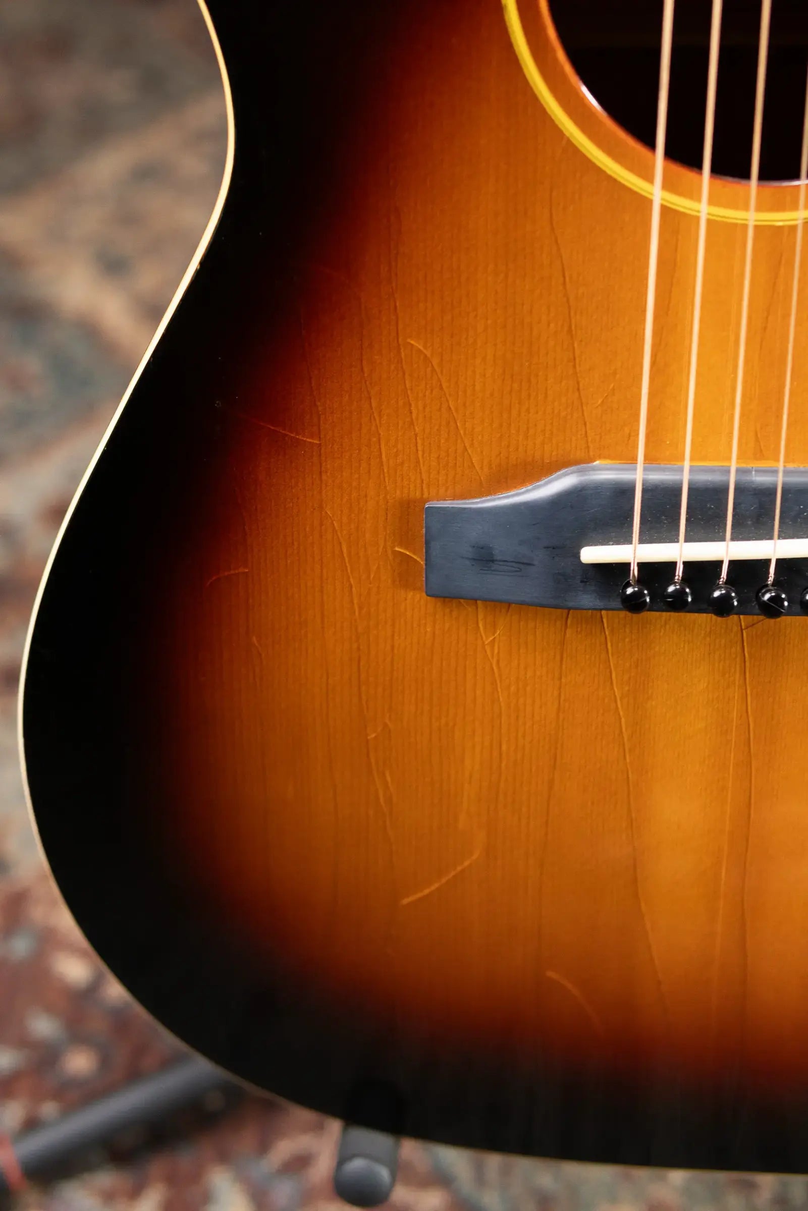 Gibson Vintage 1966-1967 LG-1 Acoustic Guitar - Sunburst with Original Alligator Chipboard Case - Used