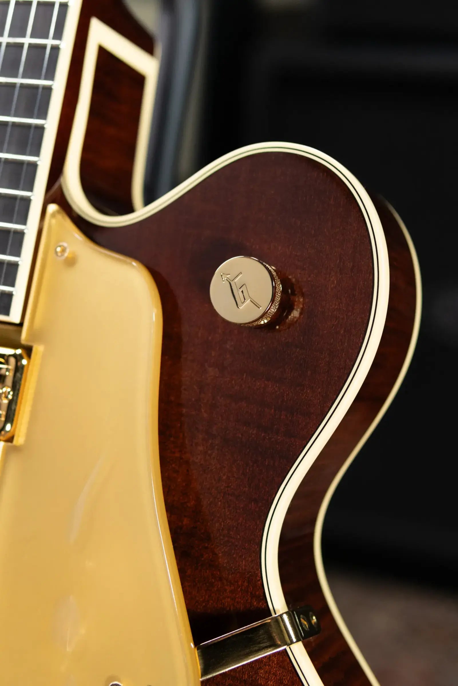 Gretsch G6122T-59 Vintage Select Edition '59 Chet Atkins Country Gentleman Hollow Body with Bigsby Electric Guitar - Walnut Stain Lacquer with Hardshell Case
