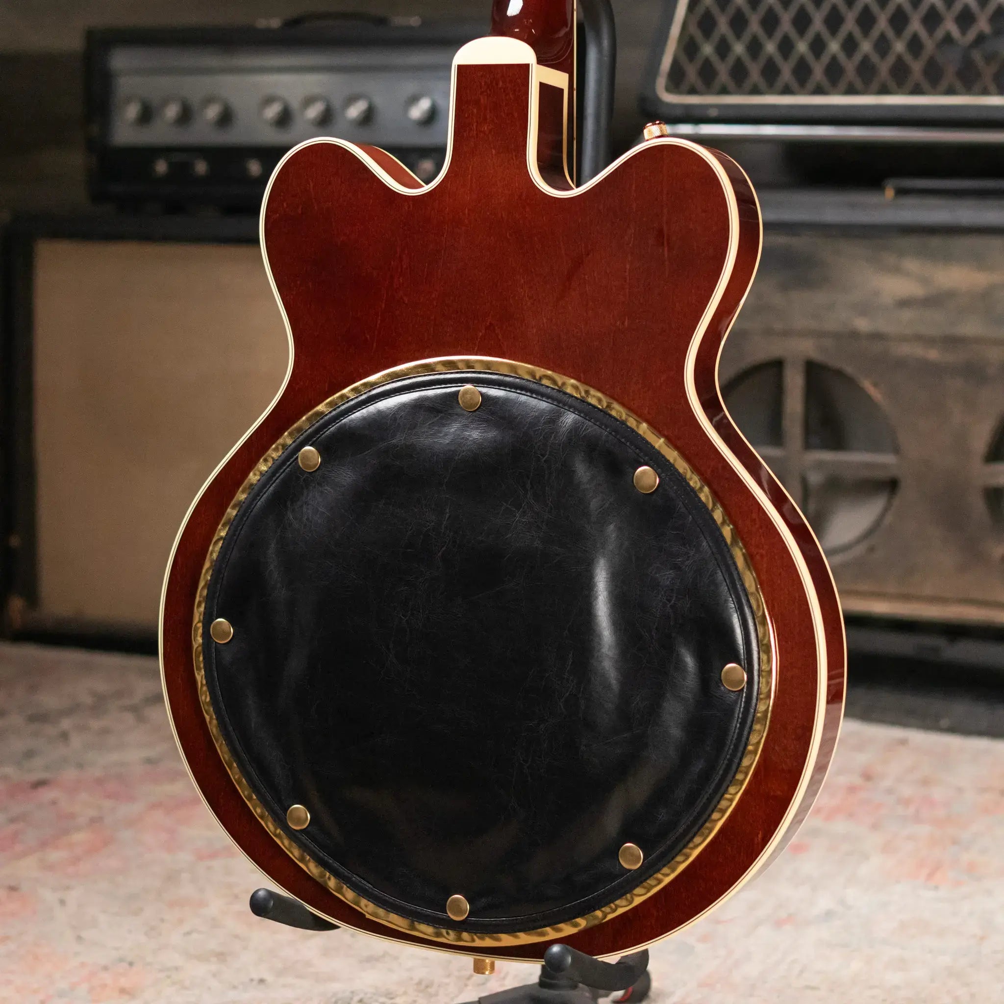 Gretsch G6122T-62 Vintage Select Edition '62 Chet Atkins Country Gentleman Hollow Body with Bigsby, TV Jones - Walnut Stain with Deluxe Hardshell Case