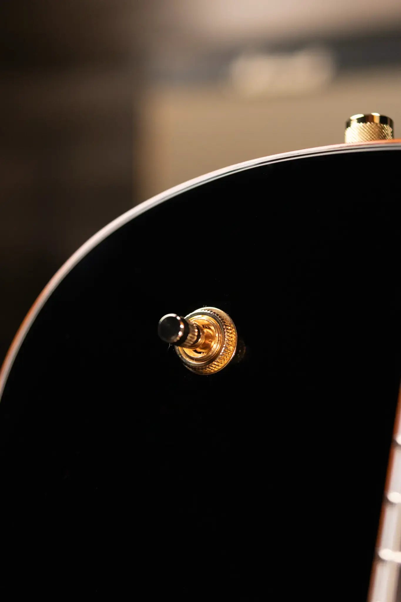 Gretsch Synchromatic Falcon Hollow Body Single-Cut with Bigsby Electric Guitar - Black with Hardshell Case