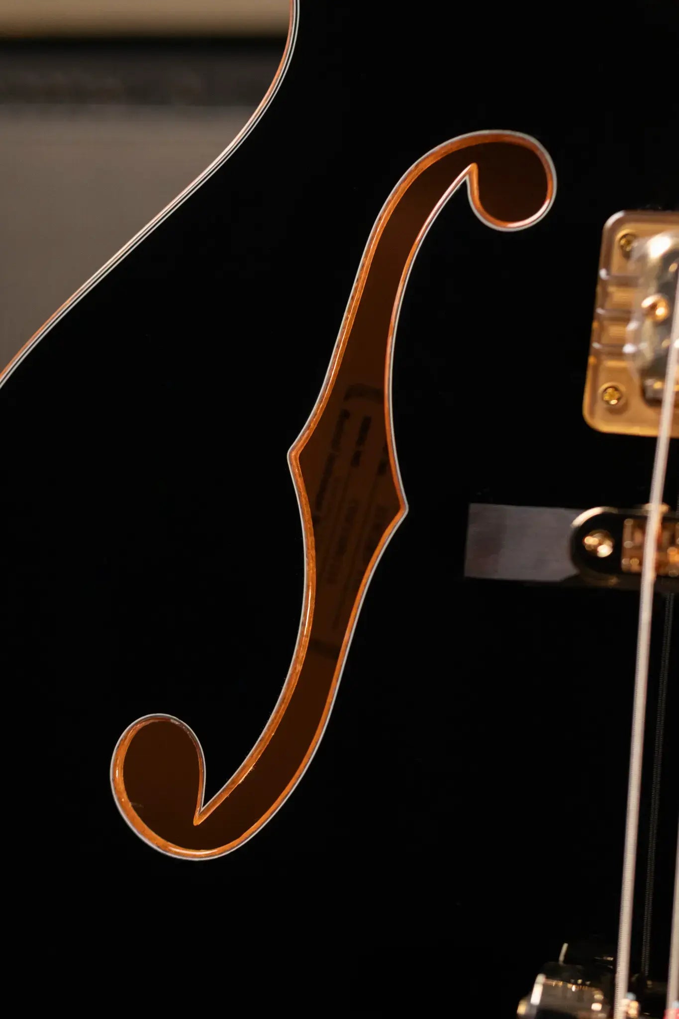 Gretsch Synchromatic Falcon Hollow Body Single-Cut with Bigsby Electric Guitar - Black with Hardshell Case