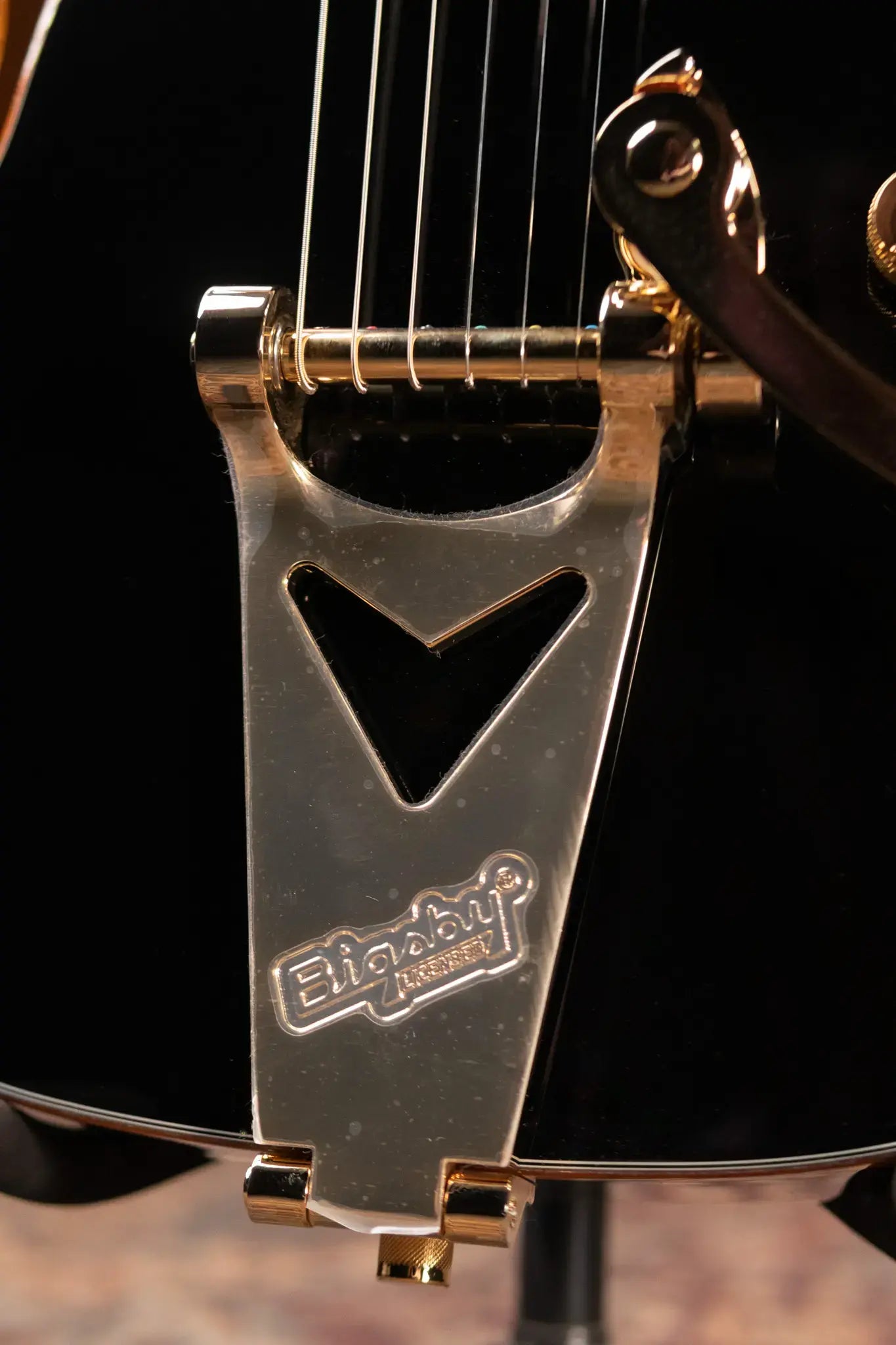 Gretsch Synchromatic Falcon Hollow Body Single-Cut with Bigsby Electric Guitar - Black with Hardshell Case