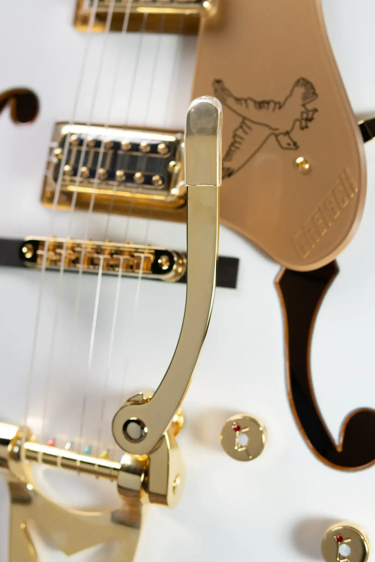 Gretsch Synchromatic Falcon Hollow Body Single-Cut with Bigsby Electric Guitar - Snowcrest White with Hardshell Case