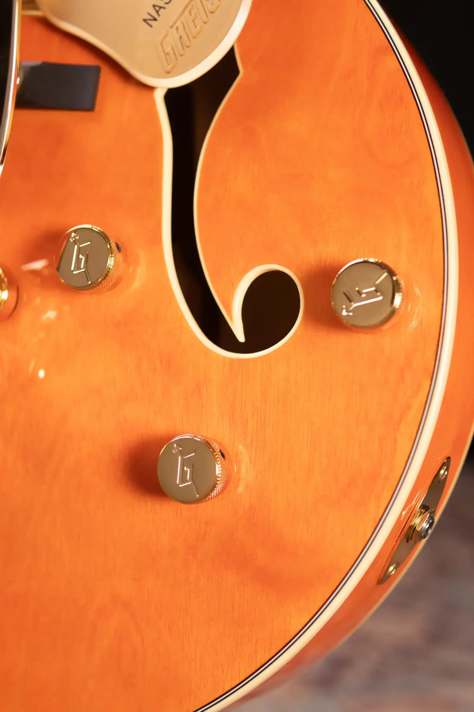 Gretsch Synchromatic Nashville Hollow Body Single-Cut with Bigsby Electric Guitar - 50's Orange Stain with Hardshell Case