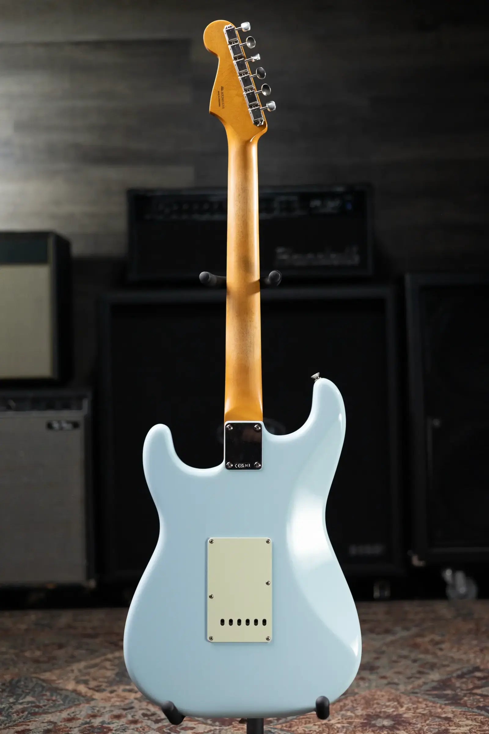 Fender Limited Edition Vintera II Road Worn '60s Stratocaster Electric Guitar - Sonic Blue with Hardshell Case