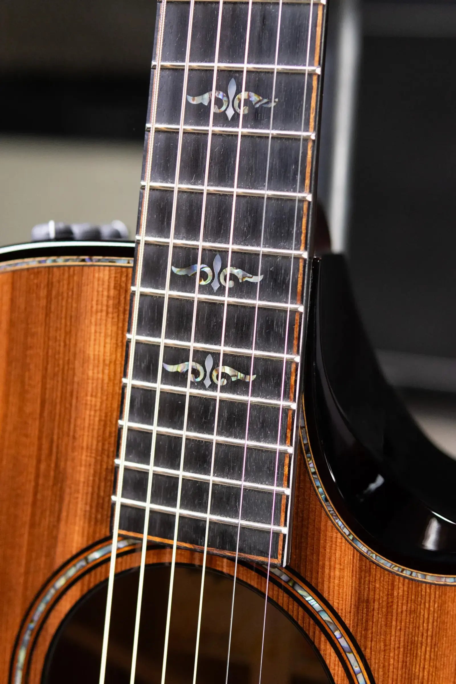 Taylor Builder's Edition 912ce Grand Concert Acoustic/Electric Guitar - Sinker Redwood/Honduran Rosewood with Hardshell Case