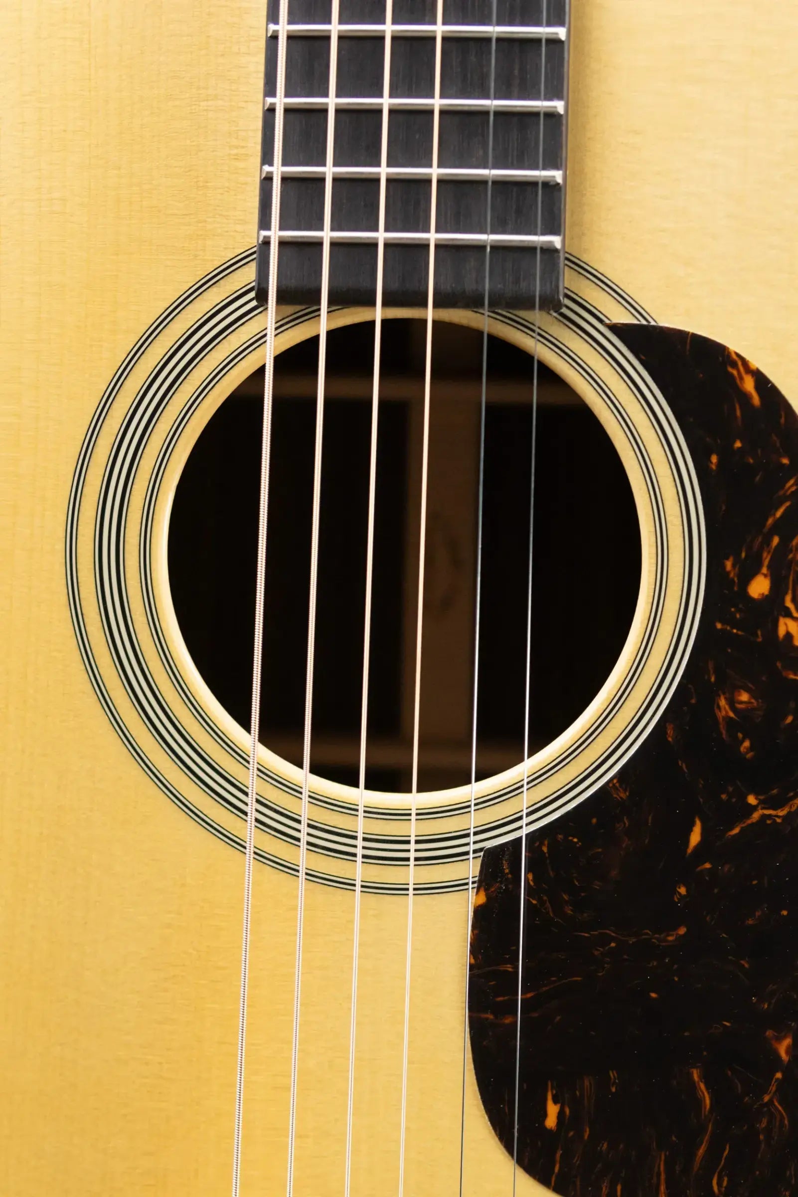 Martin Custom Shop 0-28 Limited Edition Acoustic Guitar with Hardshell Case
