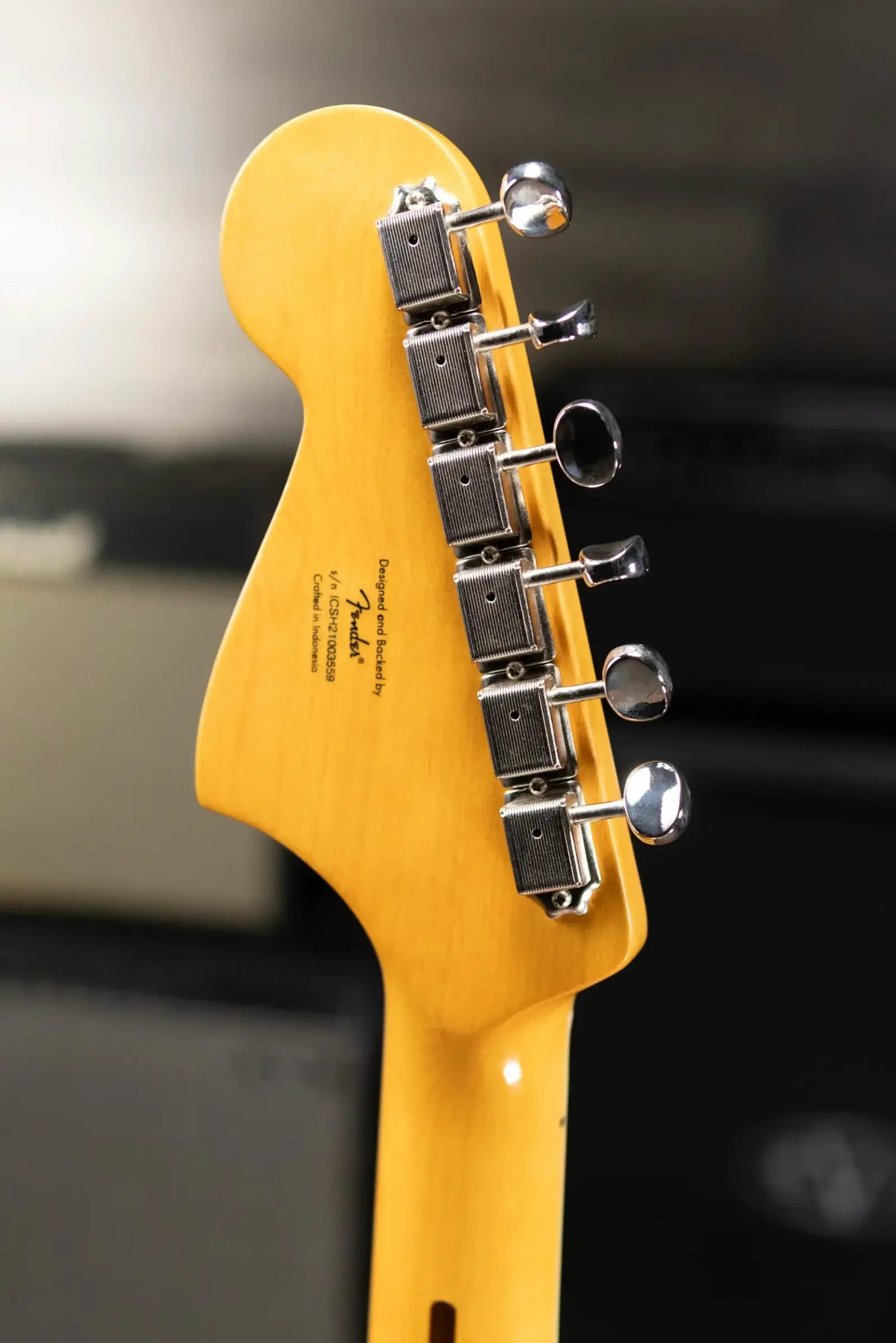 Squier Classic Vibe Bass VI - Shell Pink - Used