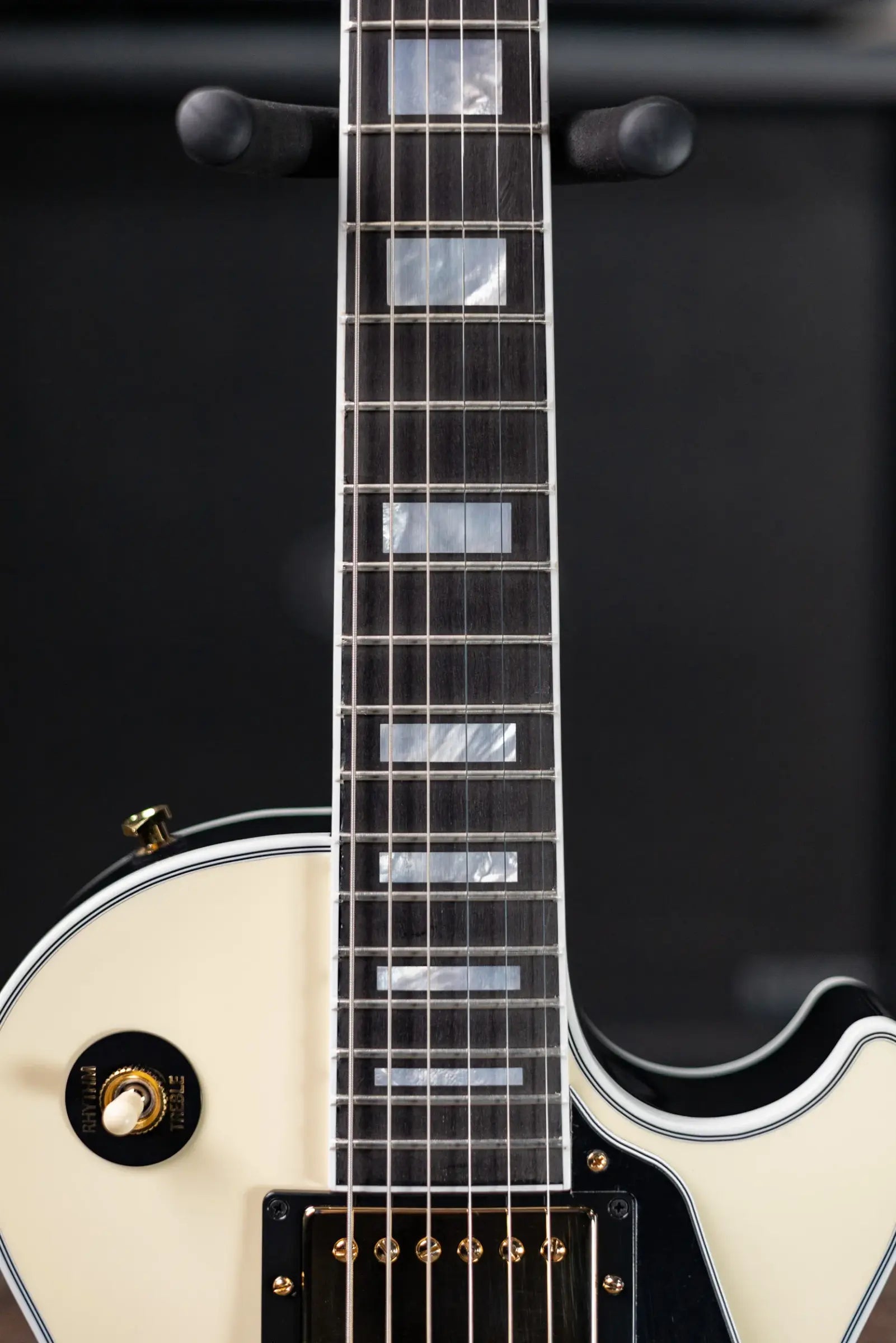 Gibson Les Paul Custom 70s Electric Guitar - Butter Cream with Hardshell Case