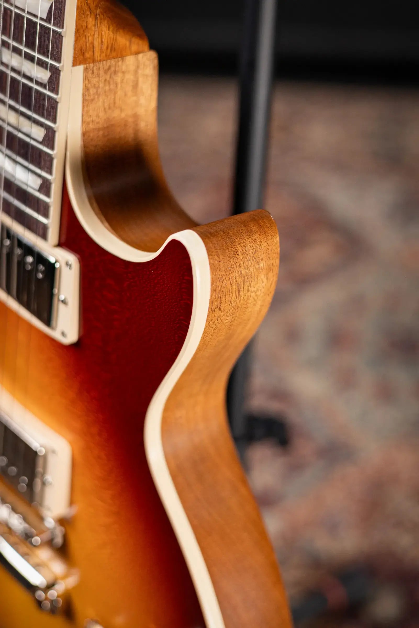 Gibson Les Paul Standard 60s Faded Electric Guitar - Vintage Bourbon Burst with Hardshell Case