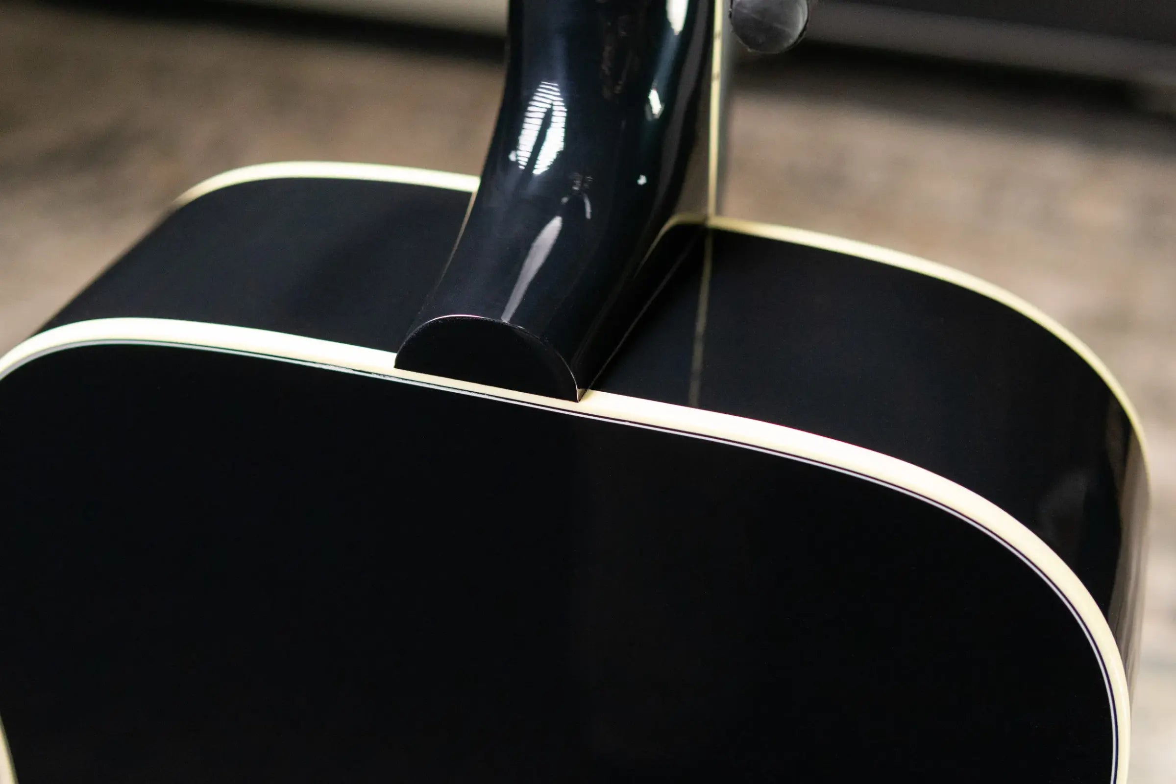 Gibson Custom Shop Hummingbird Original Acoustic Guitar - Cobra Burst with Hardshell Case